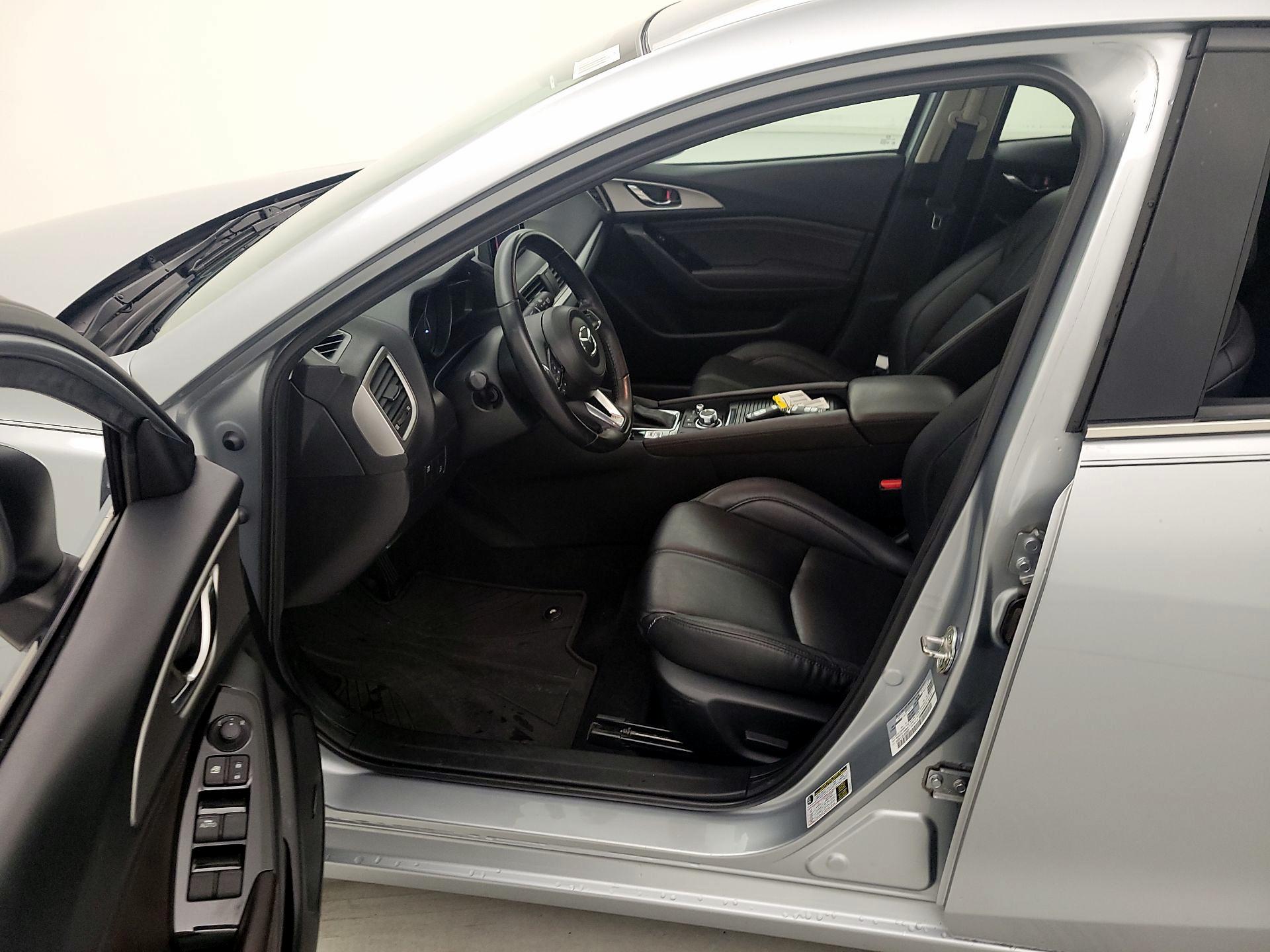Thumbnail: 2018 Mazda Mazda3 - 11