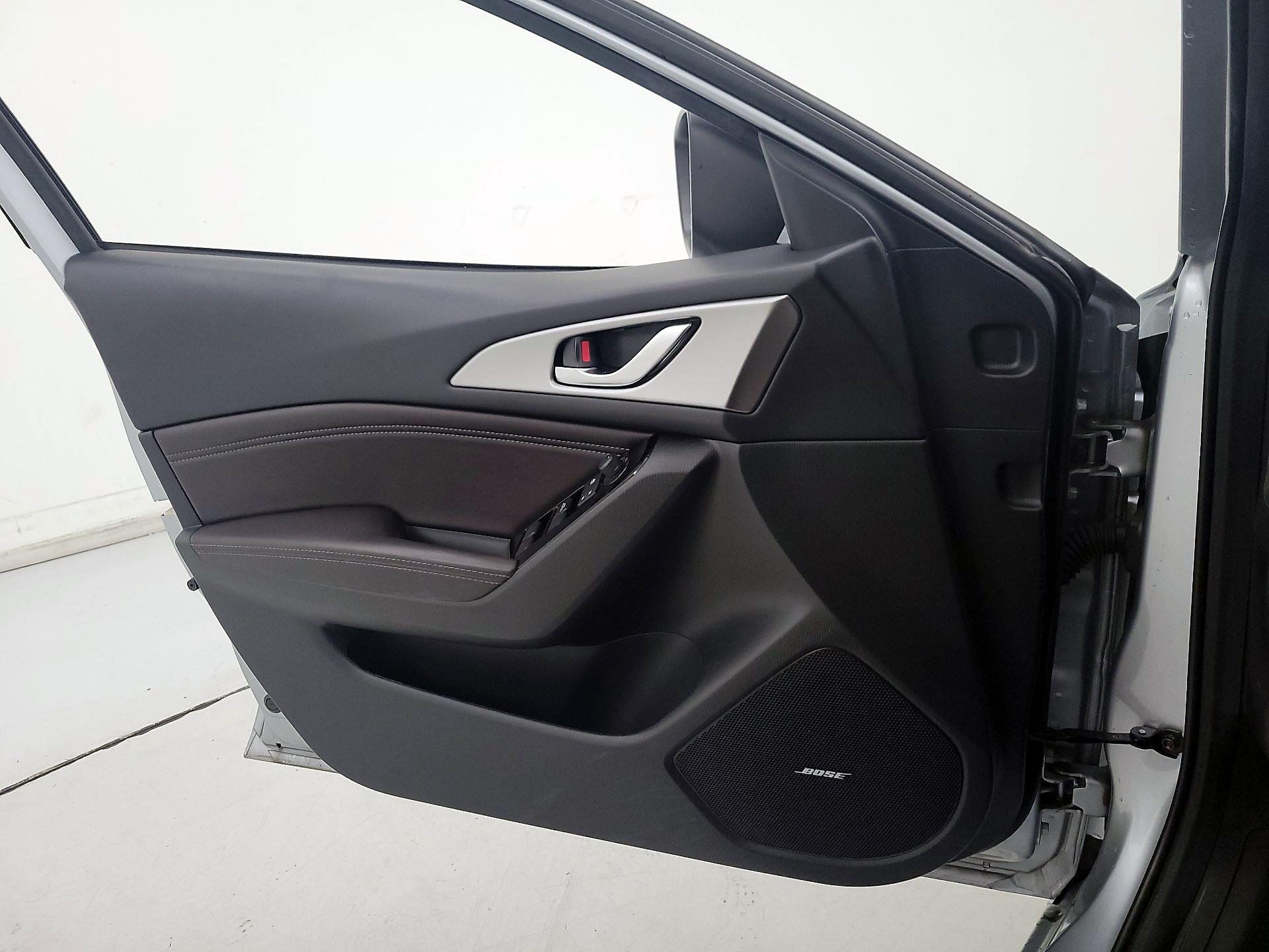 Thumbnail: 2018 Mazda Mazda3 - 12