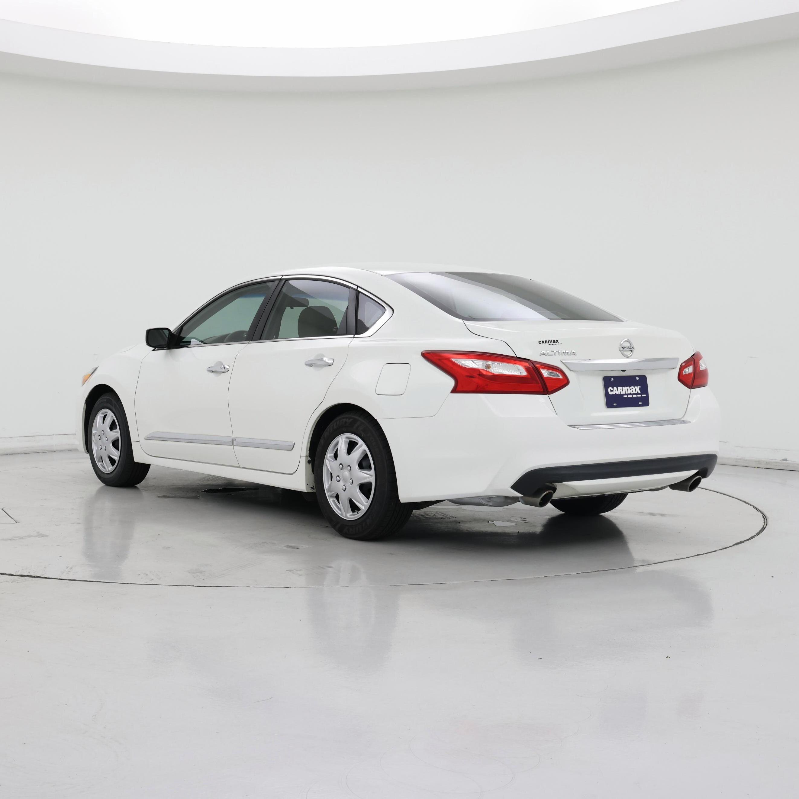 Thumbnail: 2017 Nissan Altima - 2