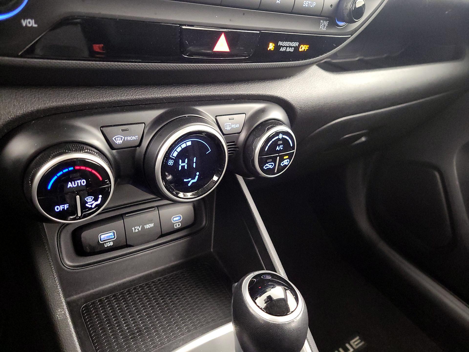 Thumbnail: 2023 Hyundai Venue - 15