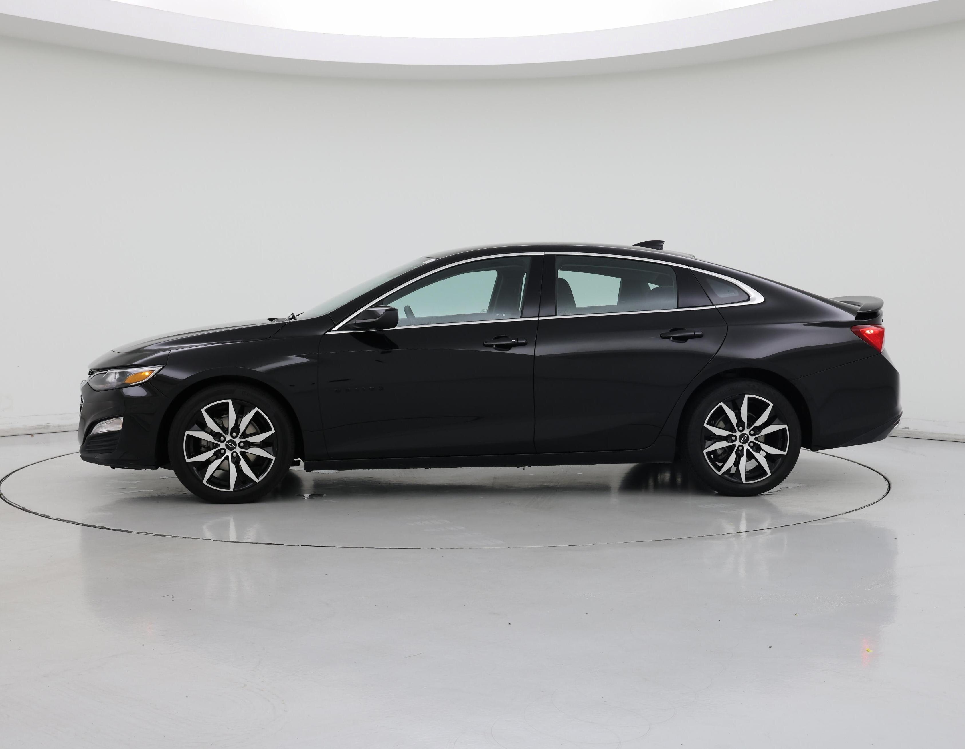 Thumbnail: 2023 Chevrolet Malibu - 3