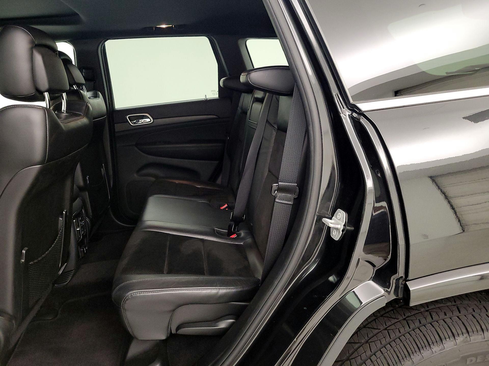 Thumbnail: 2015 Jeep Grand Cherokee - 20