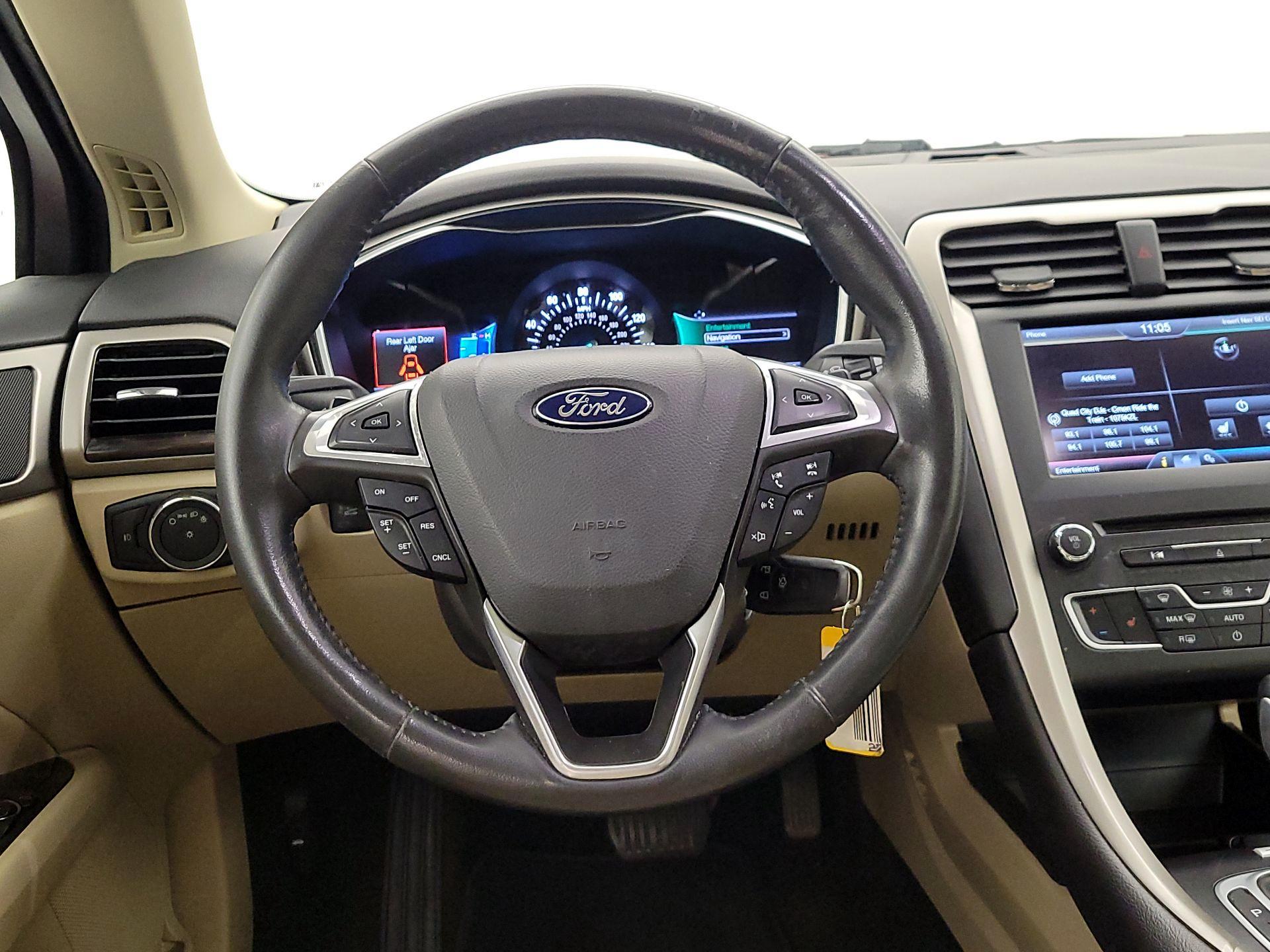 Thumbnail: 2016 Ford Fusion - 10