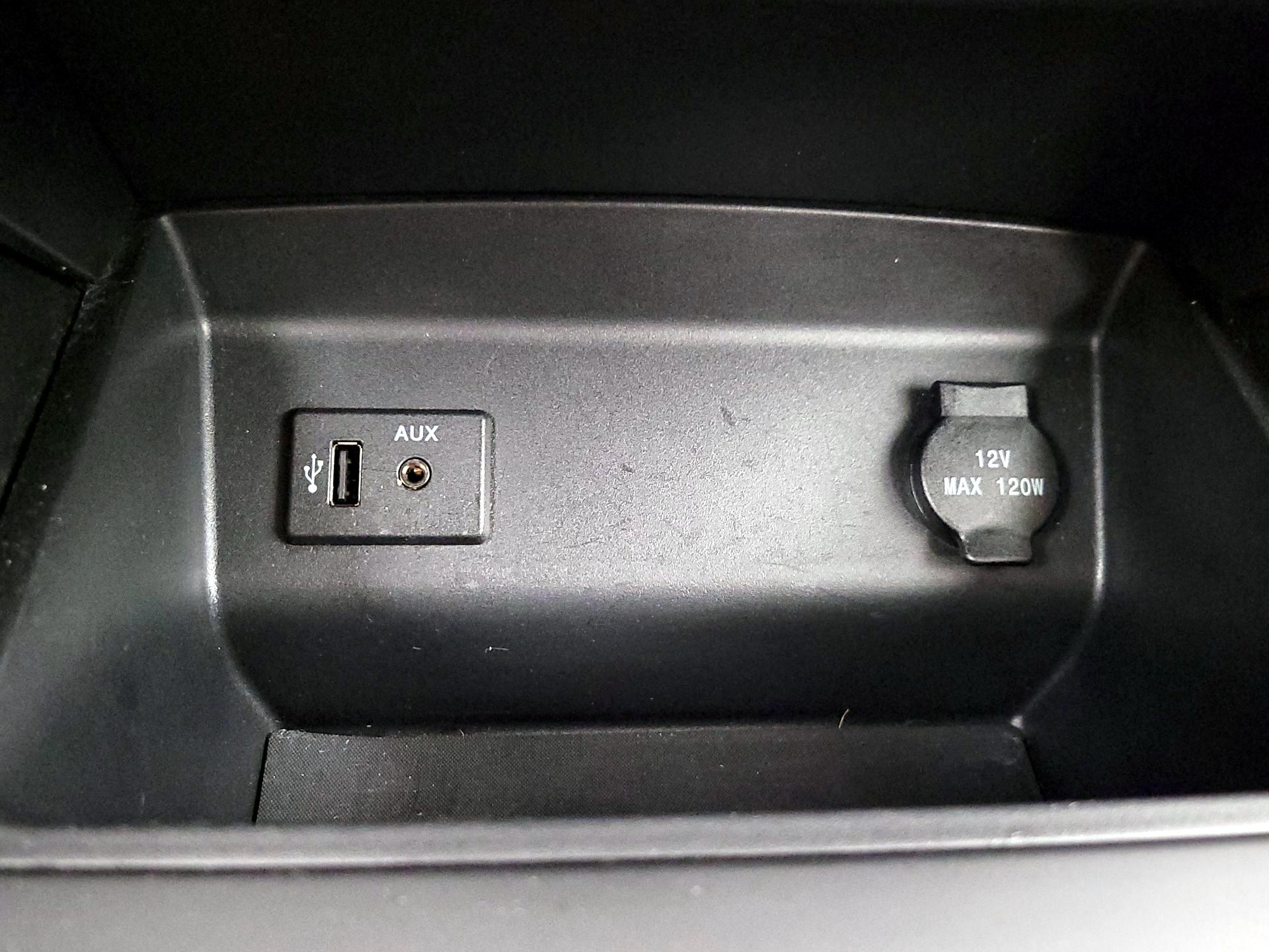 Thumbnail: 2016 Nissan Altima - 19