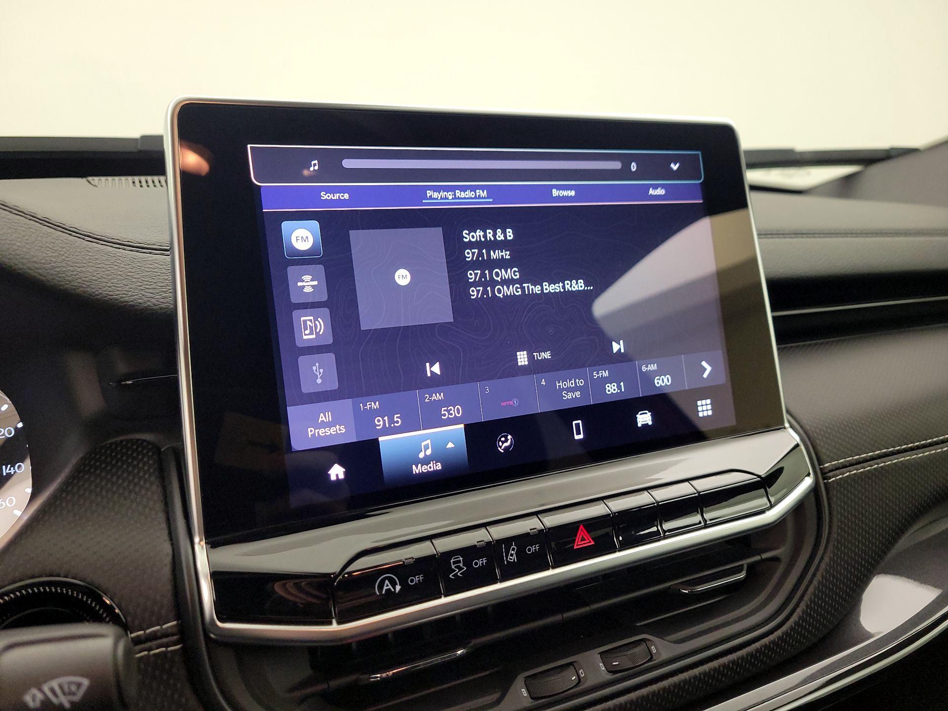 Thumbnail: 2024 Jeep Compass - 15