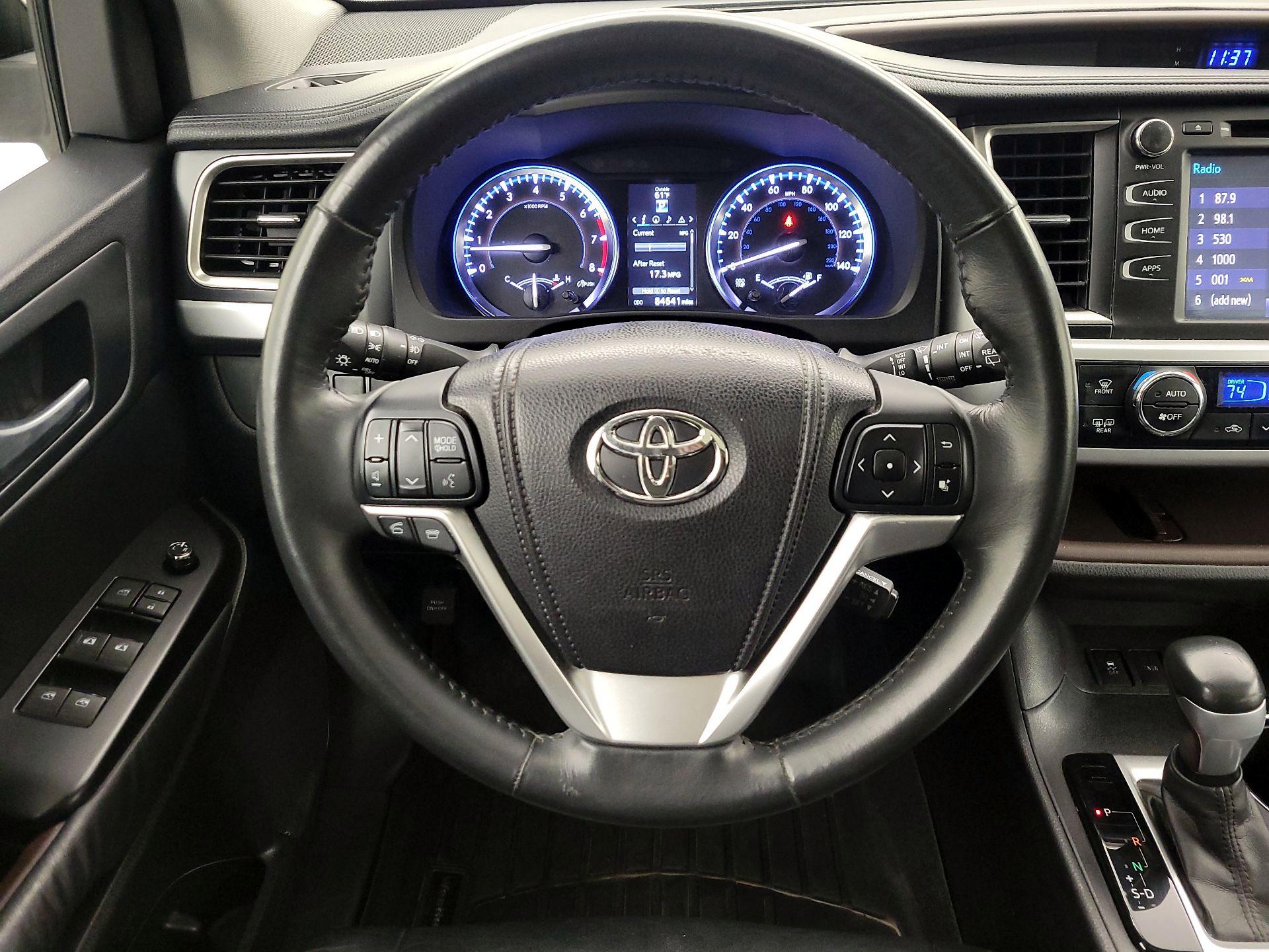 Thumbnail: 2014 Toyota Highlander - 10