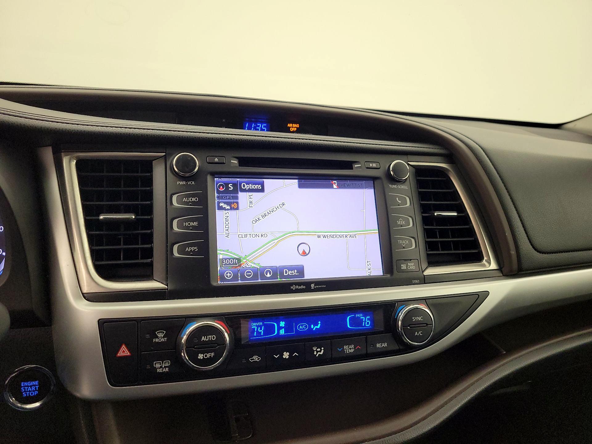 Thumbnail: 2014 Toyota Highlander - 14