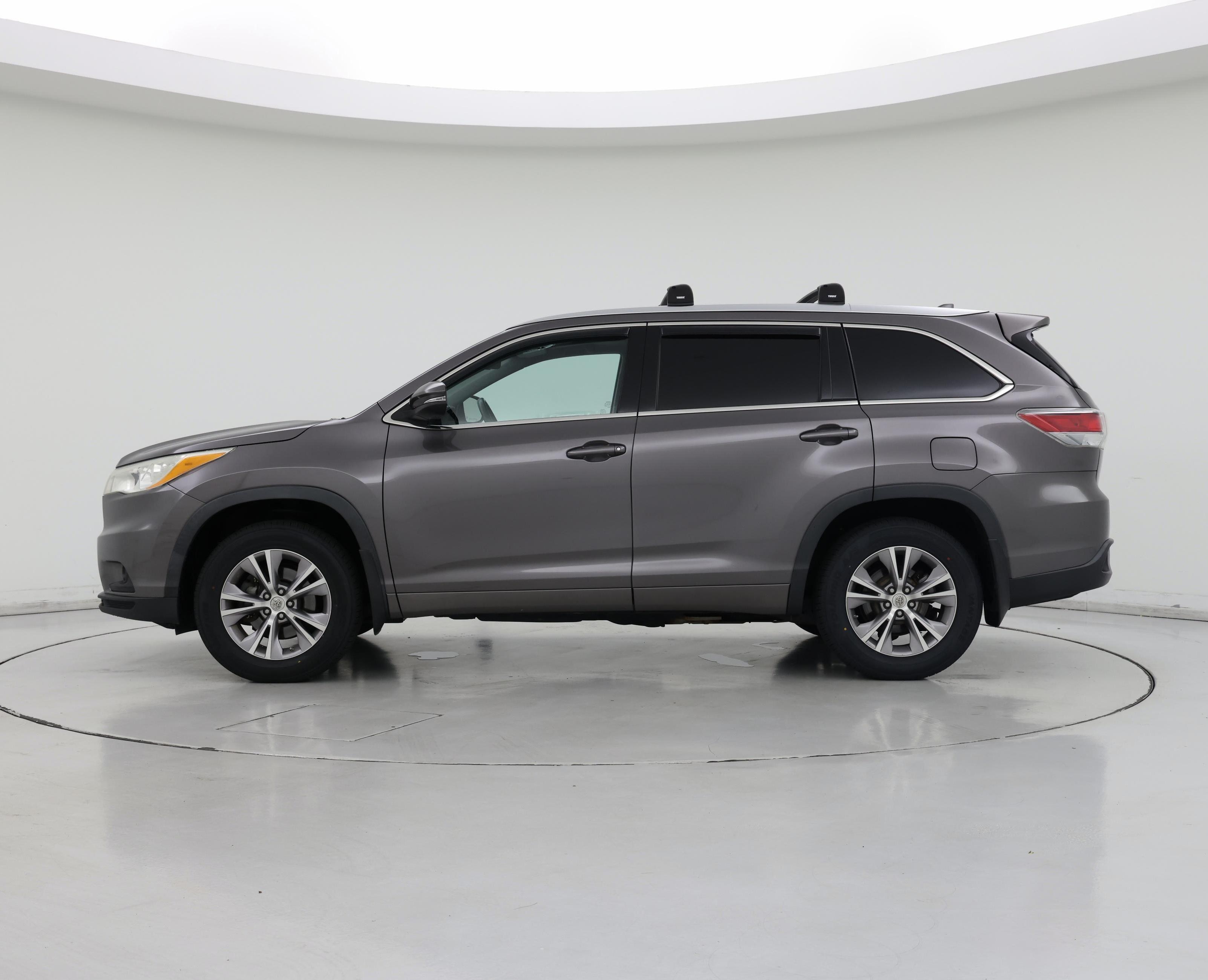 Thumbnail: 2014 Toyota Highlander - 3