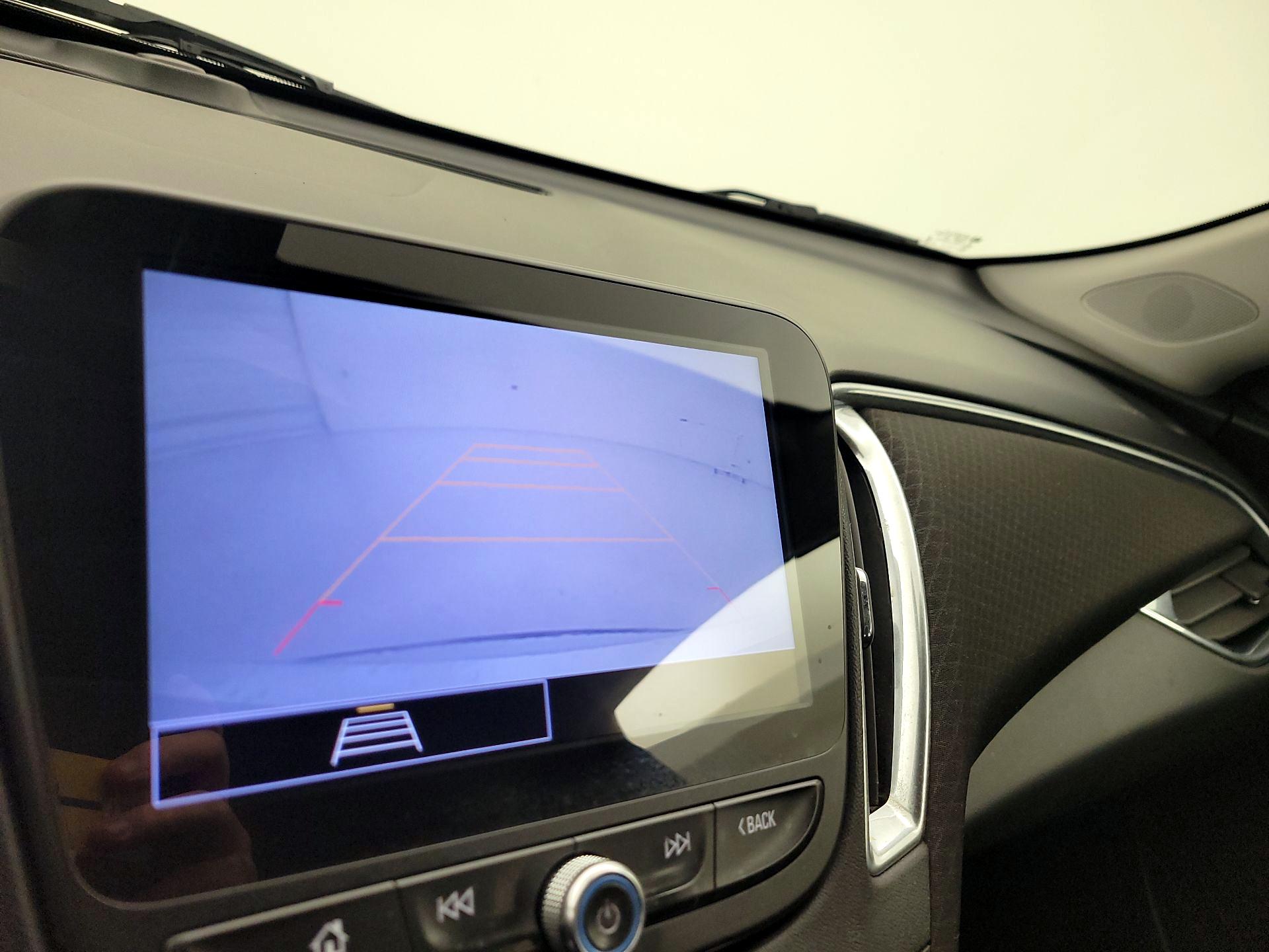 Thumbnail: 2021 Chevrolet Malibu - 14