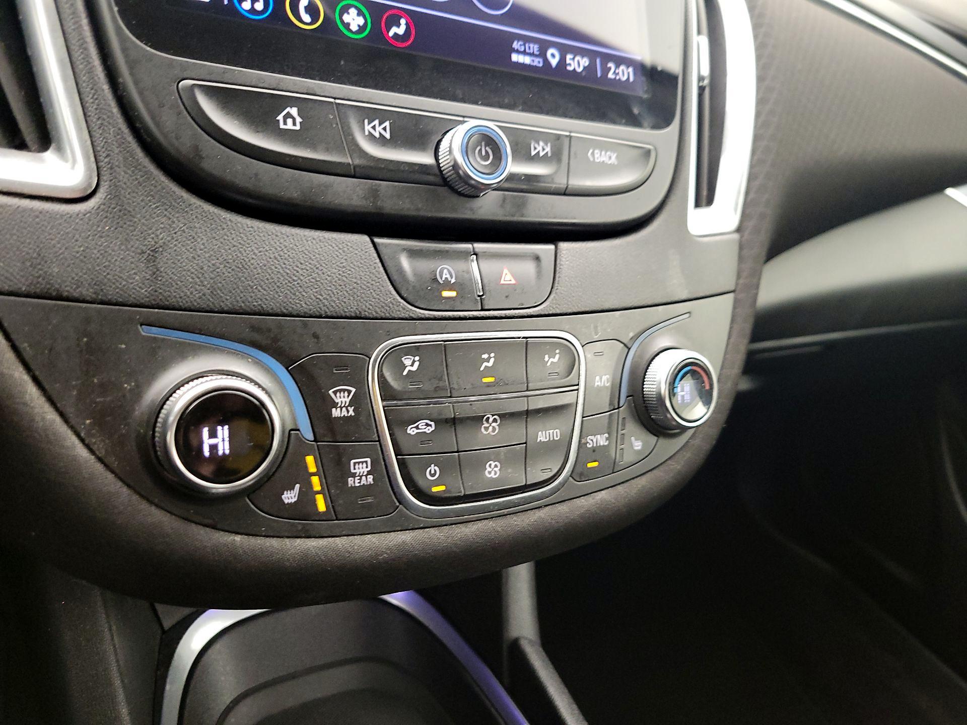 Thumbnail: 2021 Chevrolet Malibu - 16