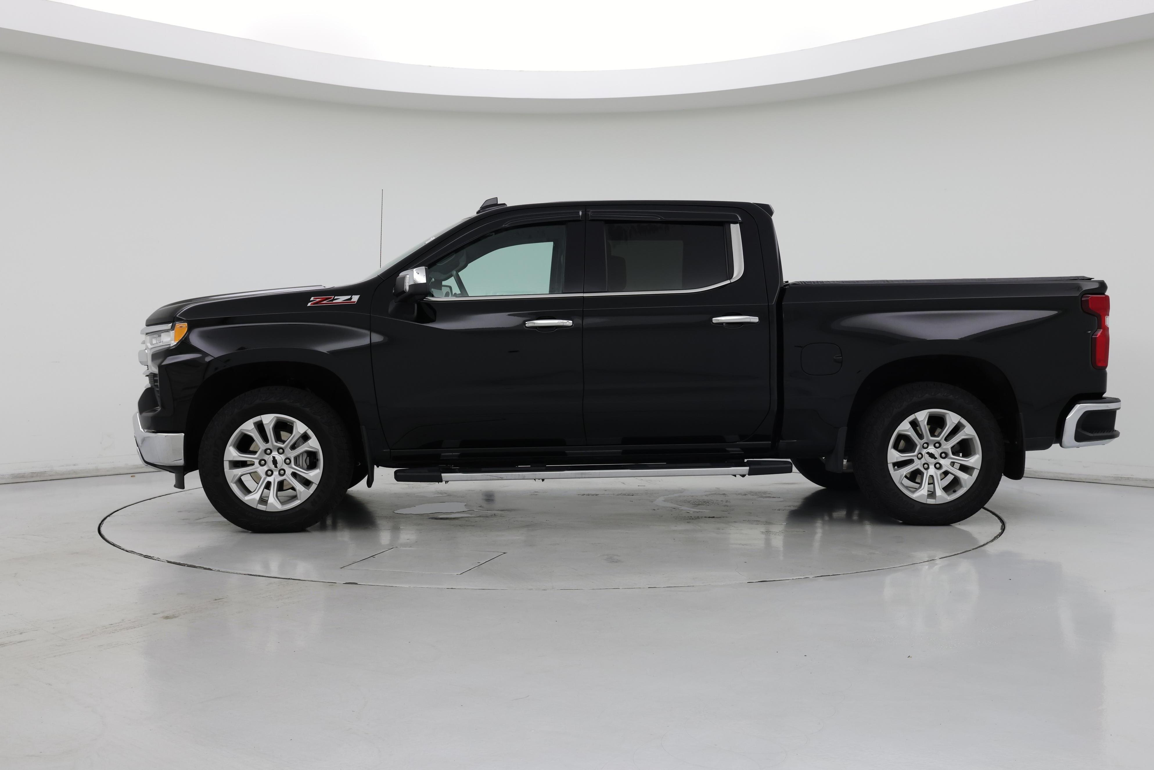 Thumbnail: 2022 Chevrolet Silverado 1500 - 3