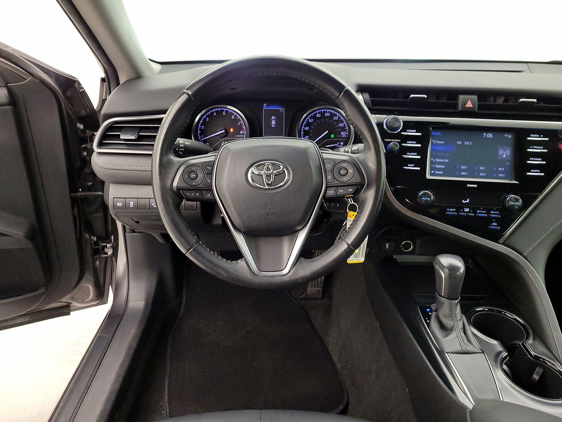 Thumbnail: 2020 Toyota Camry - 10