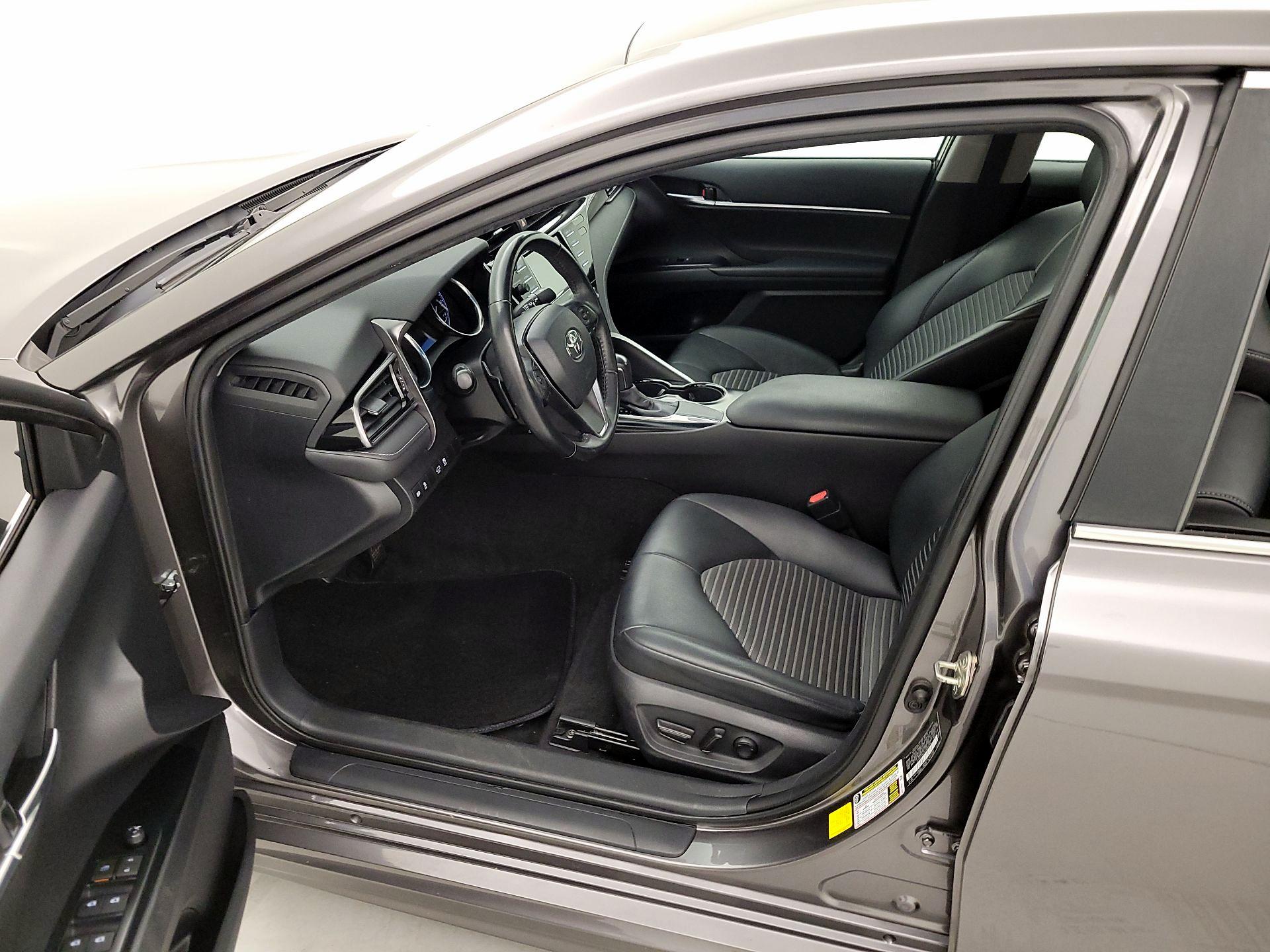 Thumbnail: 2020 Toyota Camry - 11