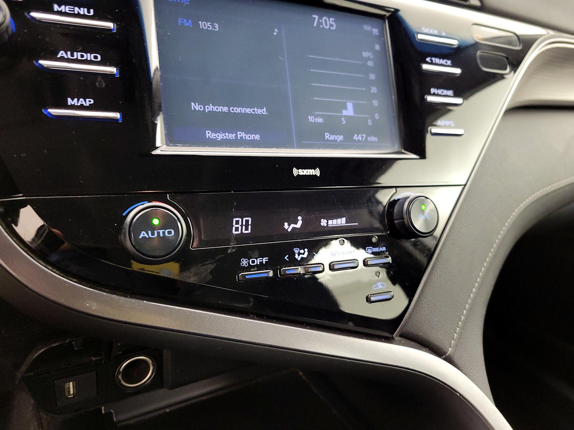 Thumbnail: 2020 Toyota Camry - 16