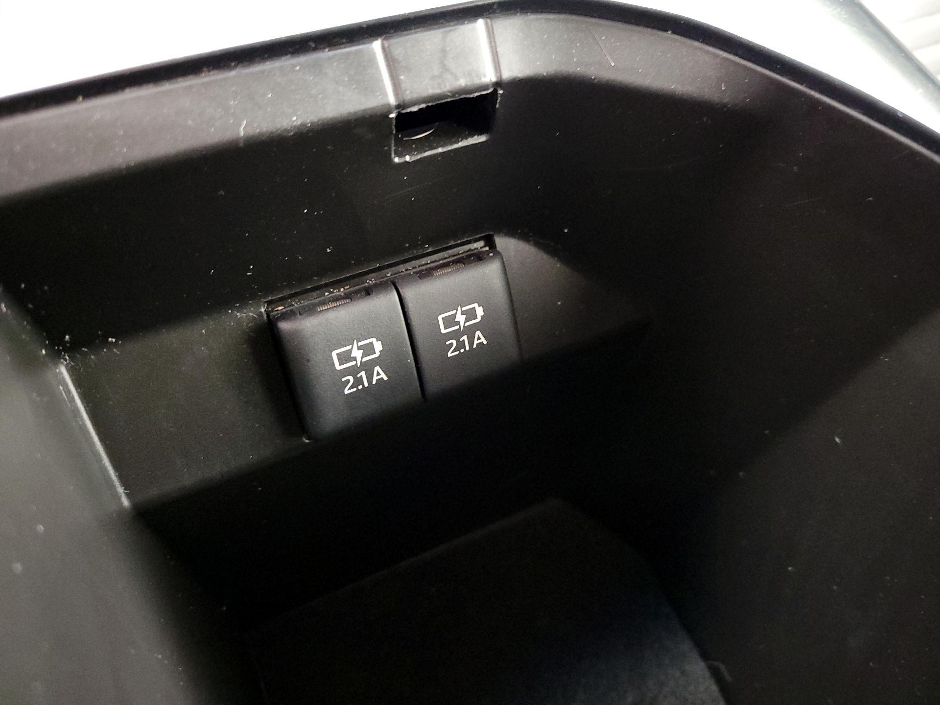 Thumbnail: 2020 Toyota Camry - 18