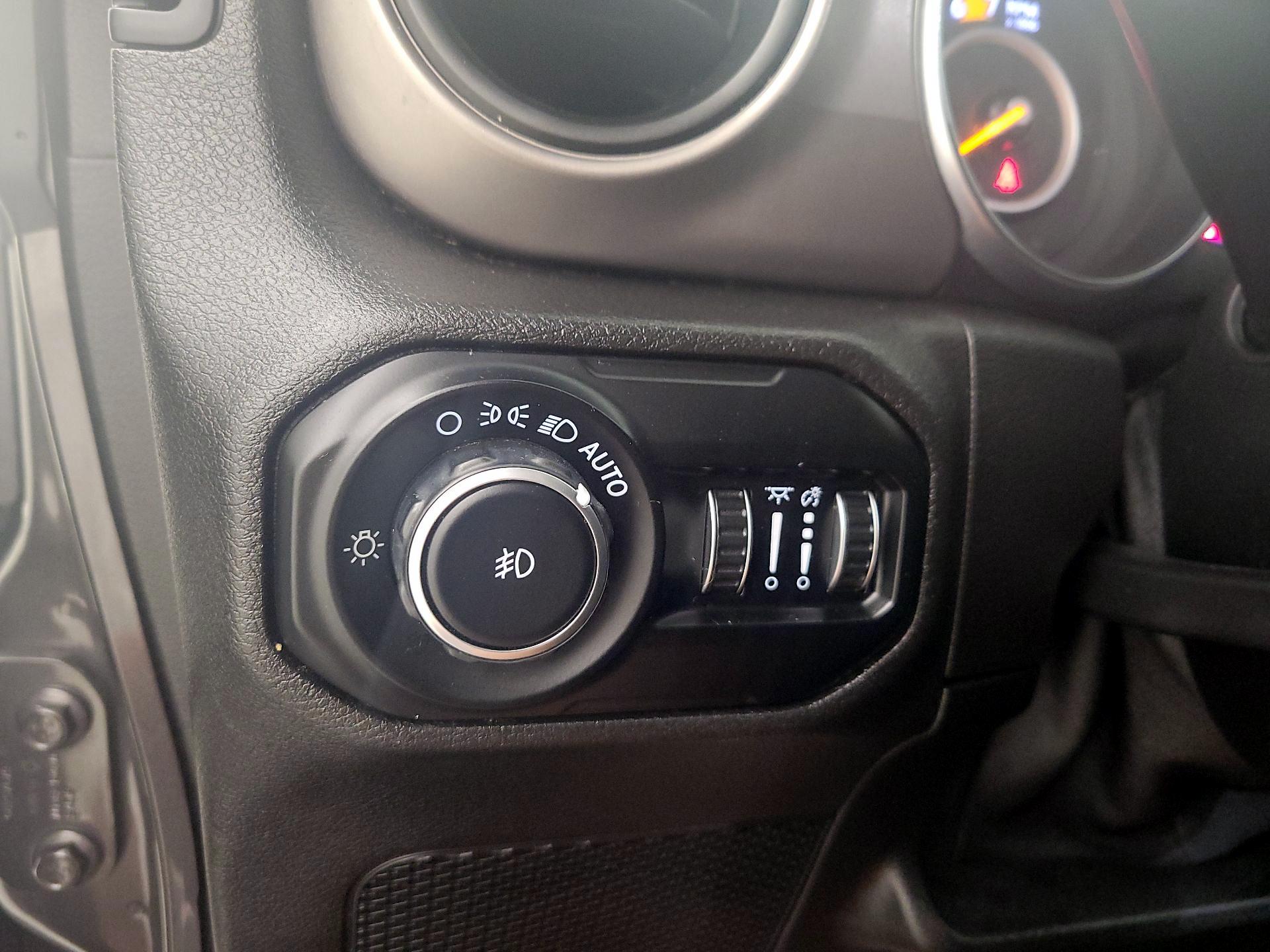 Thumbnail: 2020 Jeep Wrangler - 13