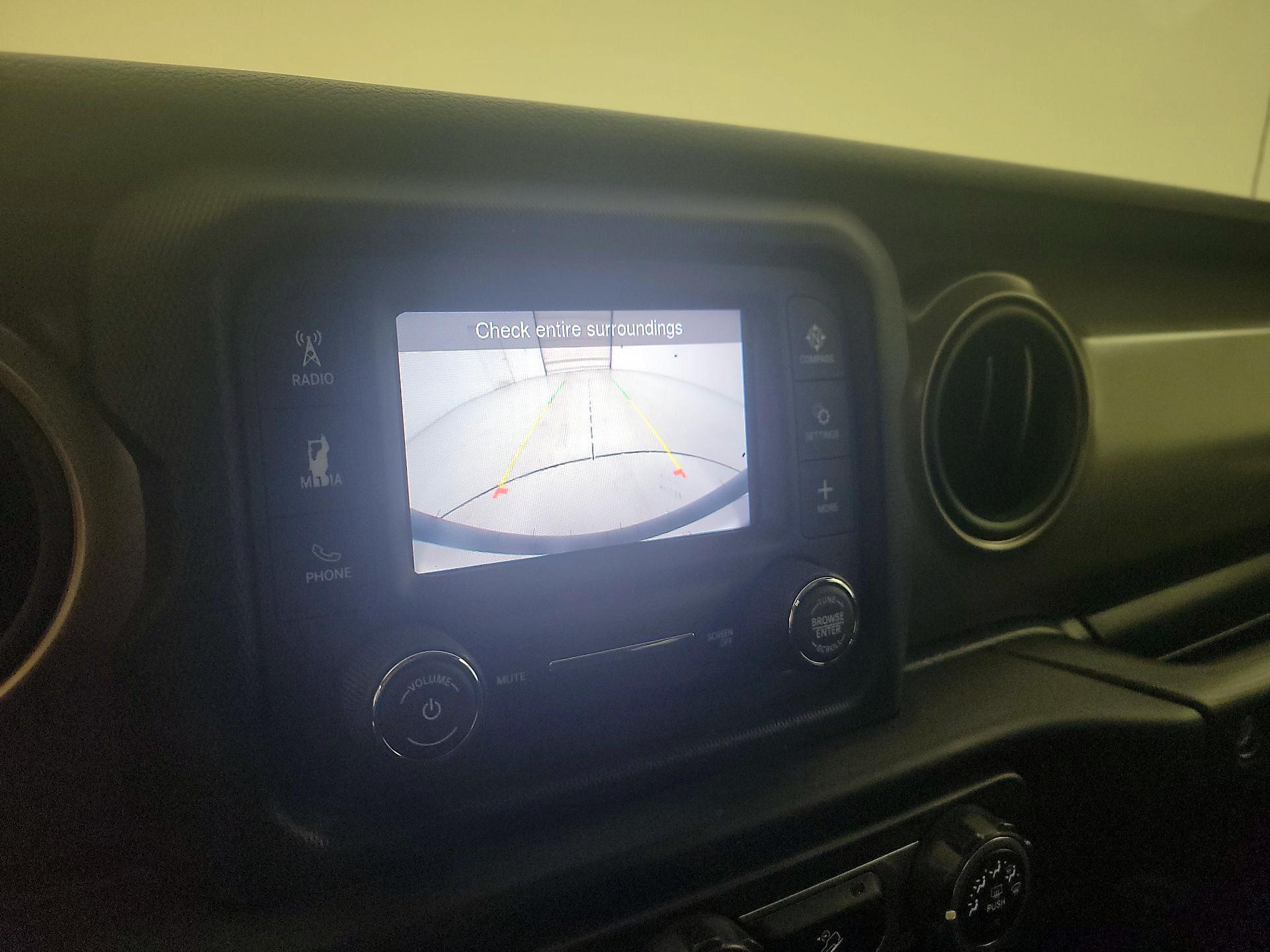 Thumbnail: 2020 Jeep Wrangler - 14