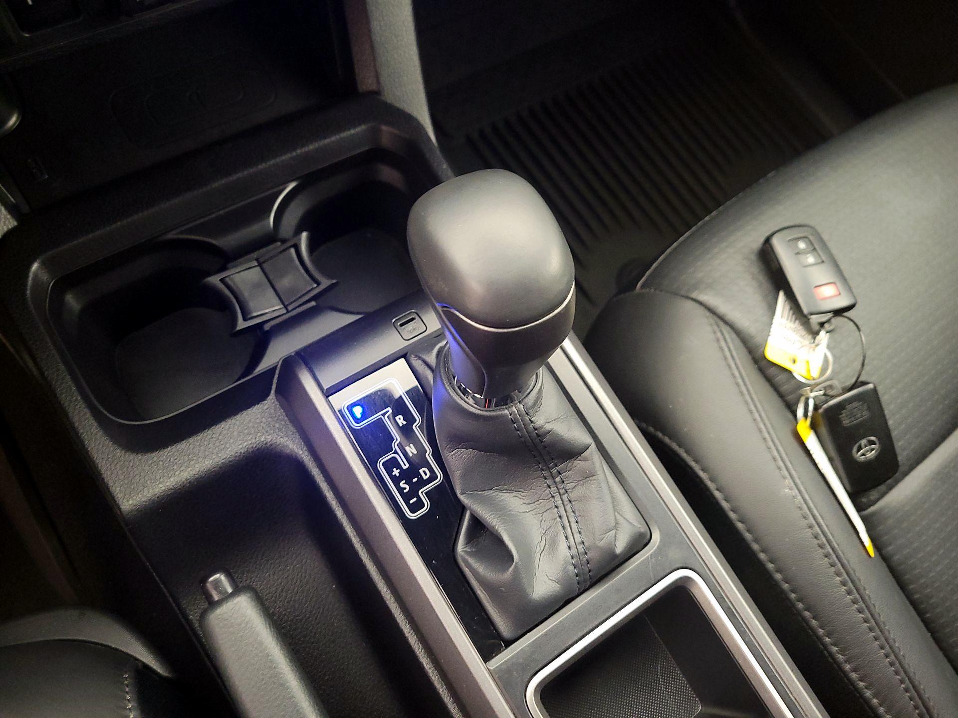 Thumbnail: 2022 Toyota Tacoma - 18