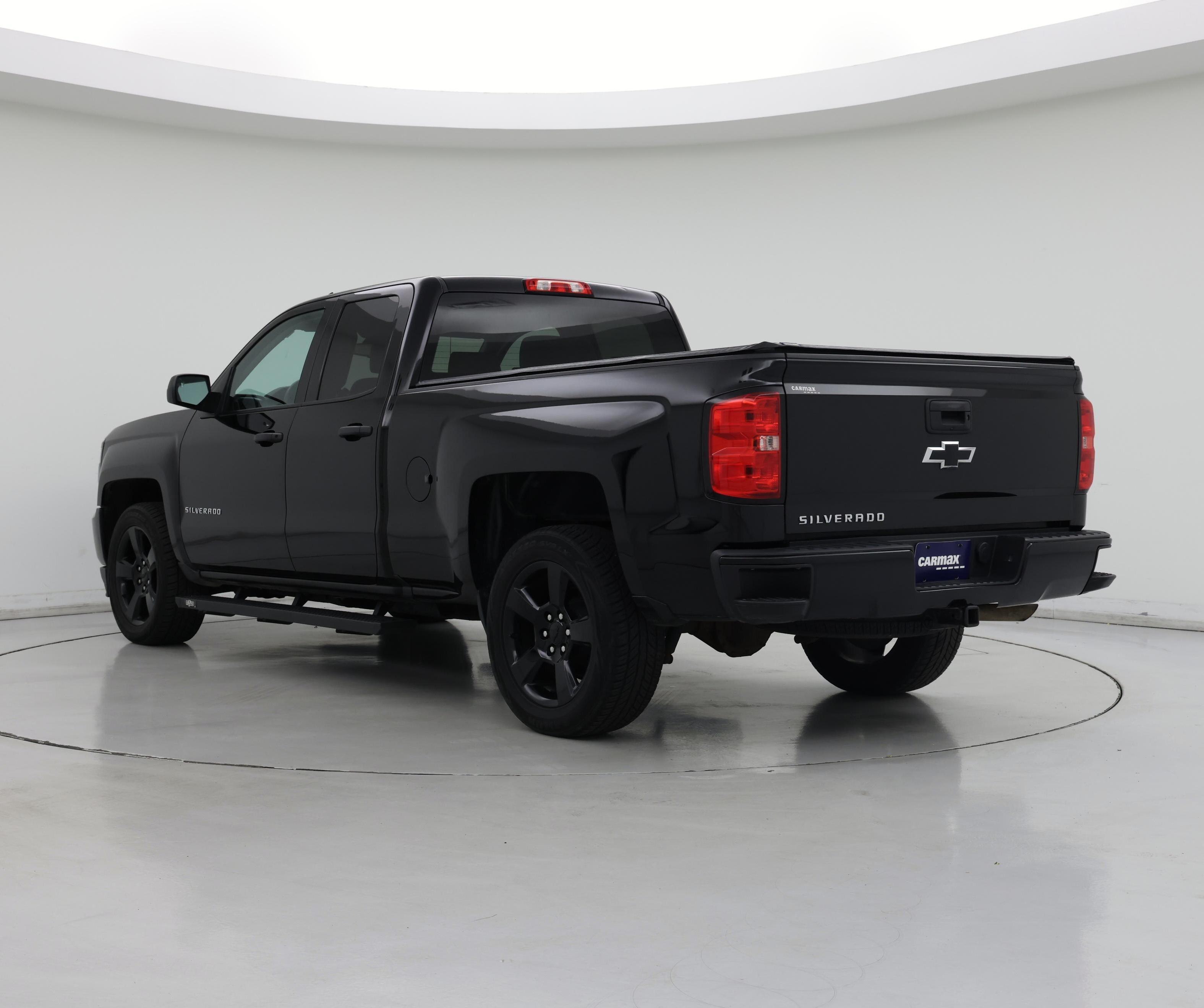 Thumbnail: 2017 Chevrolet Silverado 1500 - 2