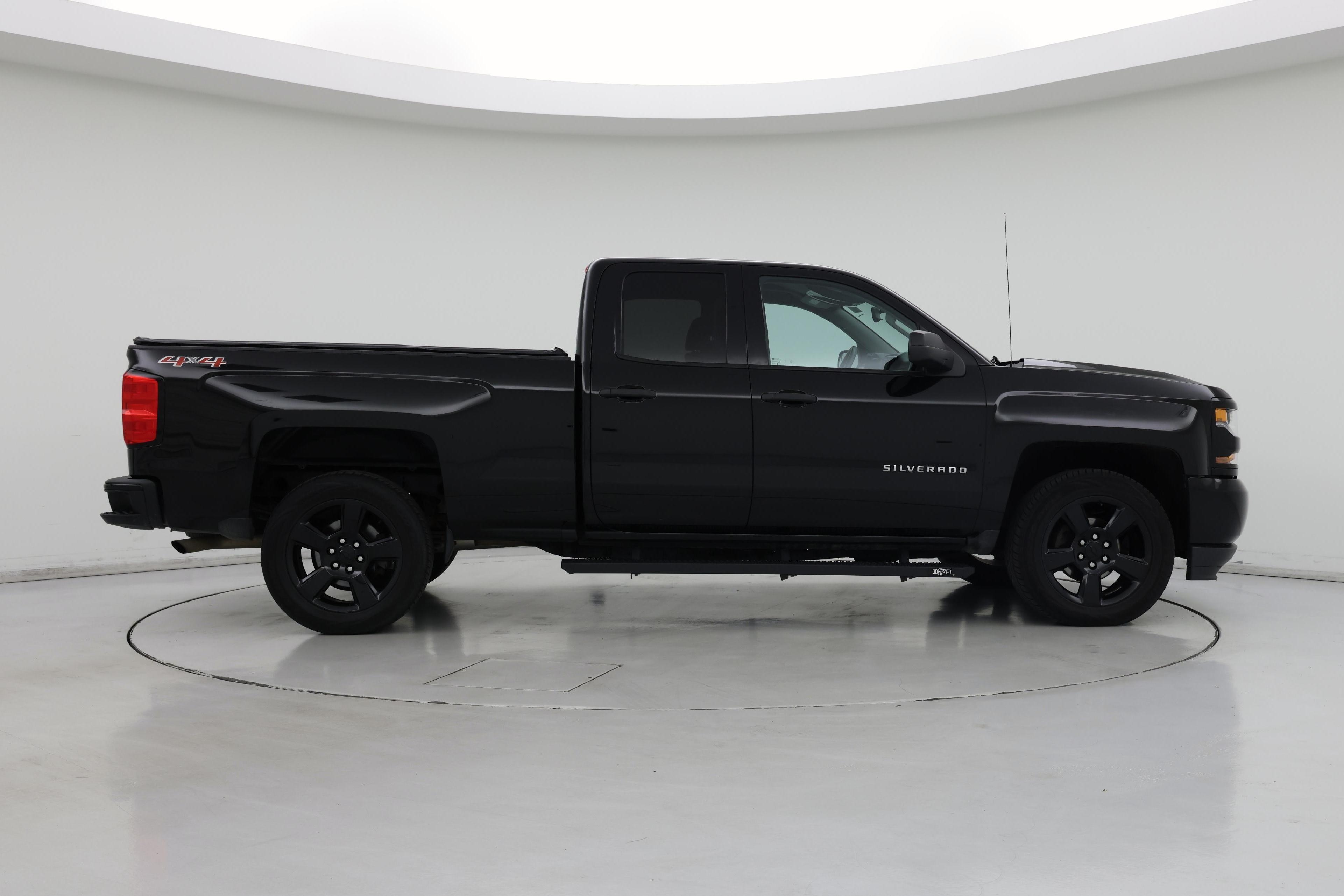 Thumbnail: 2017 Chevrolet Silverado 1500 - 7