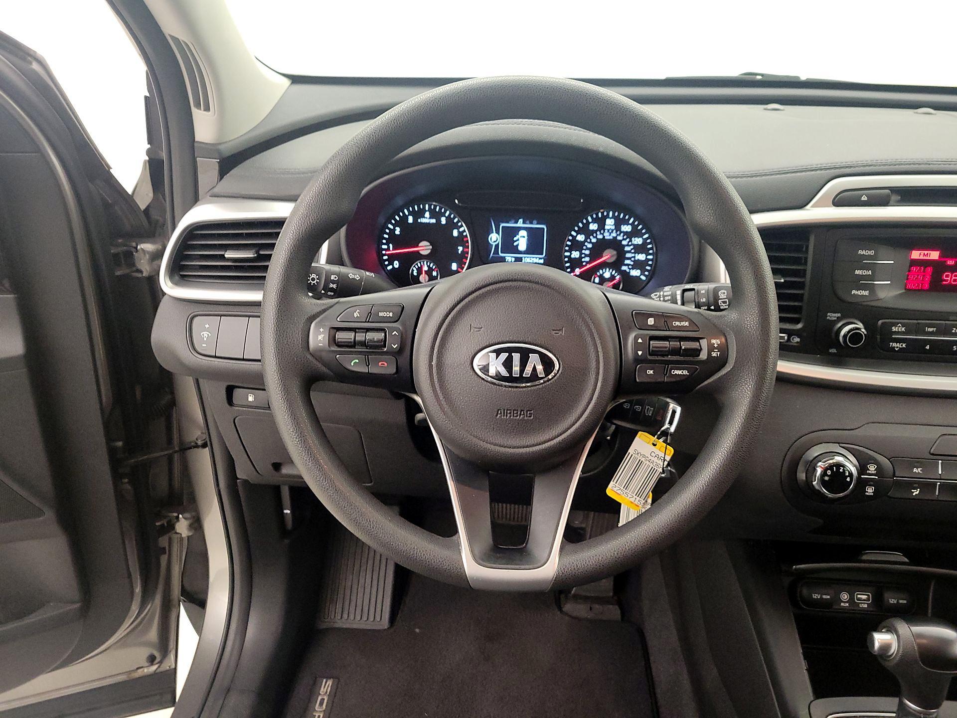 Thumbnail: 2017 Kia Sorento - 10