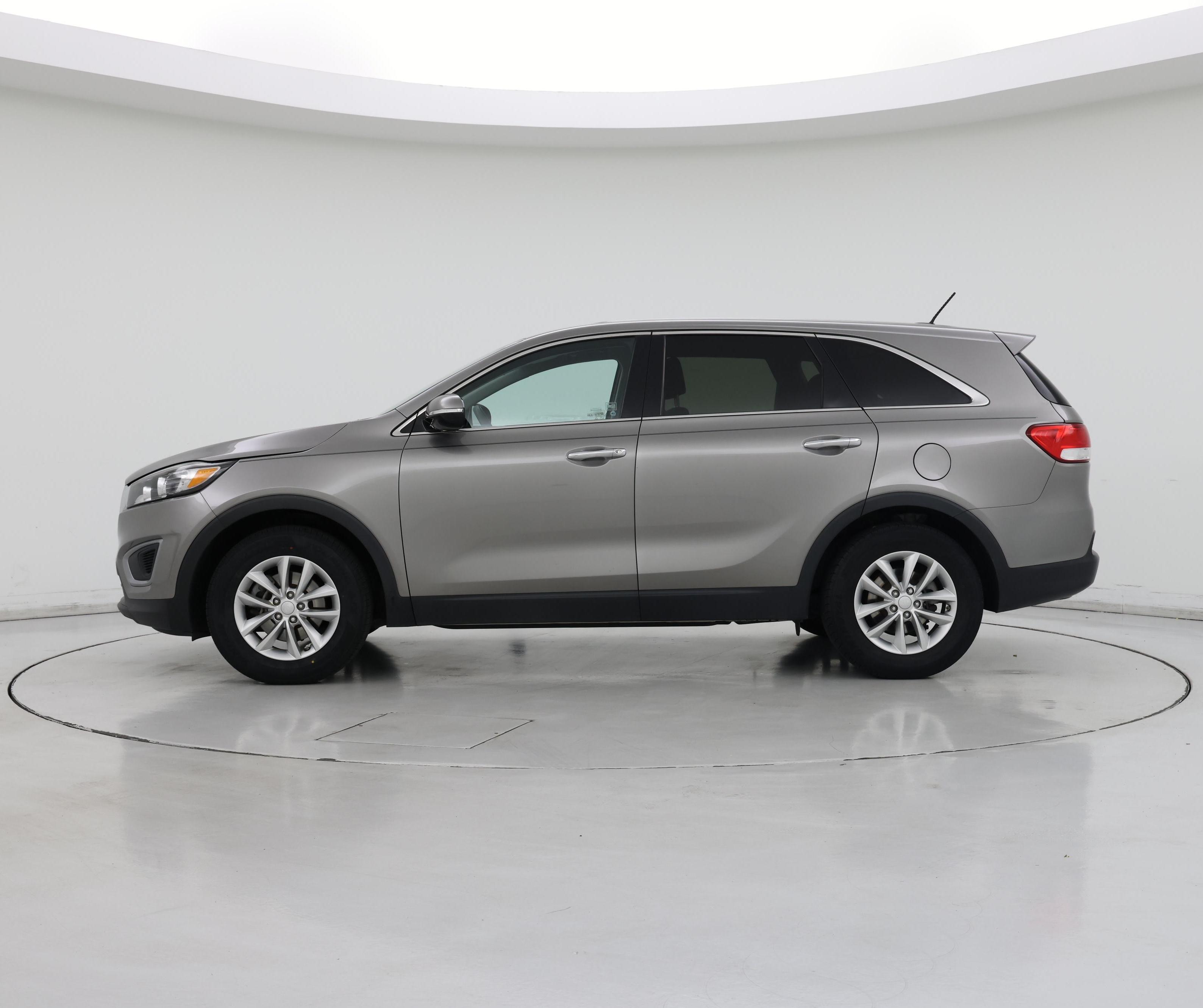 Thumbnail: 2017 Kia Sorento - 3