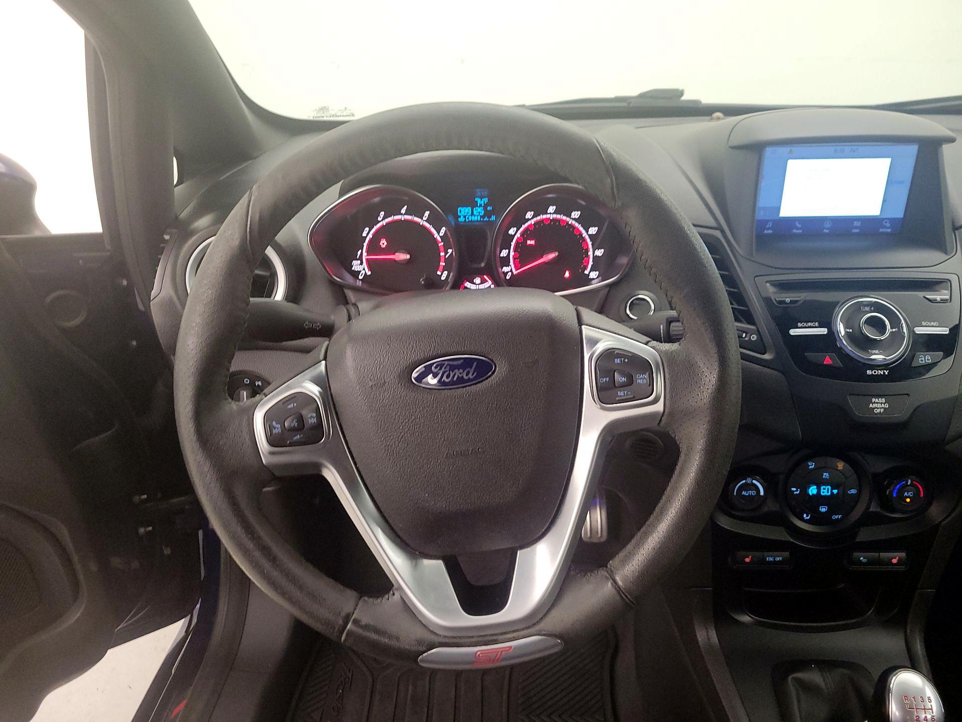 Thumbnail: 2016 Ford Fiesta - 10