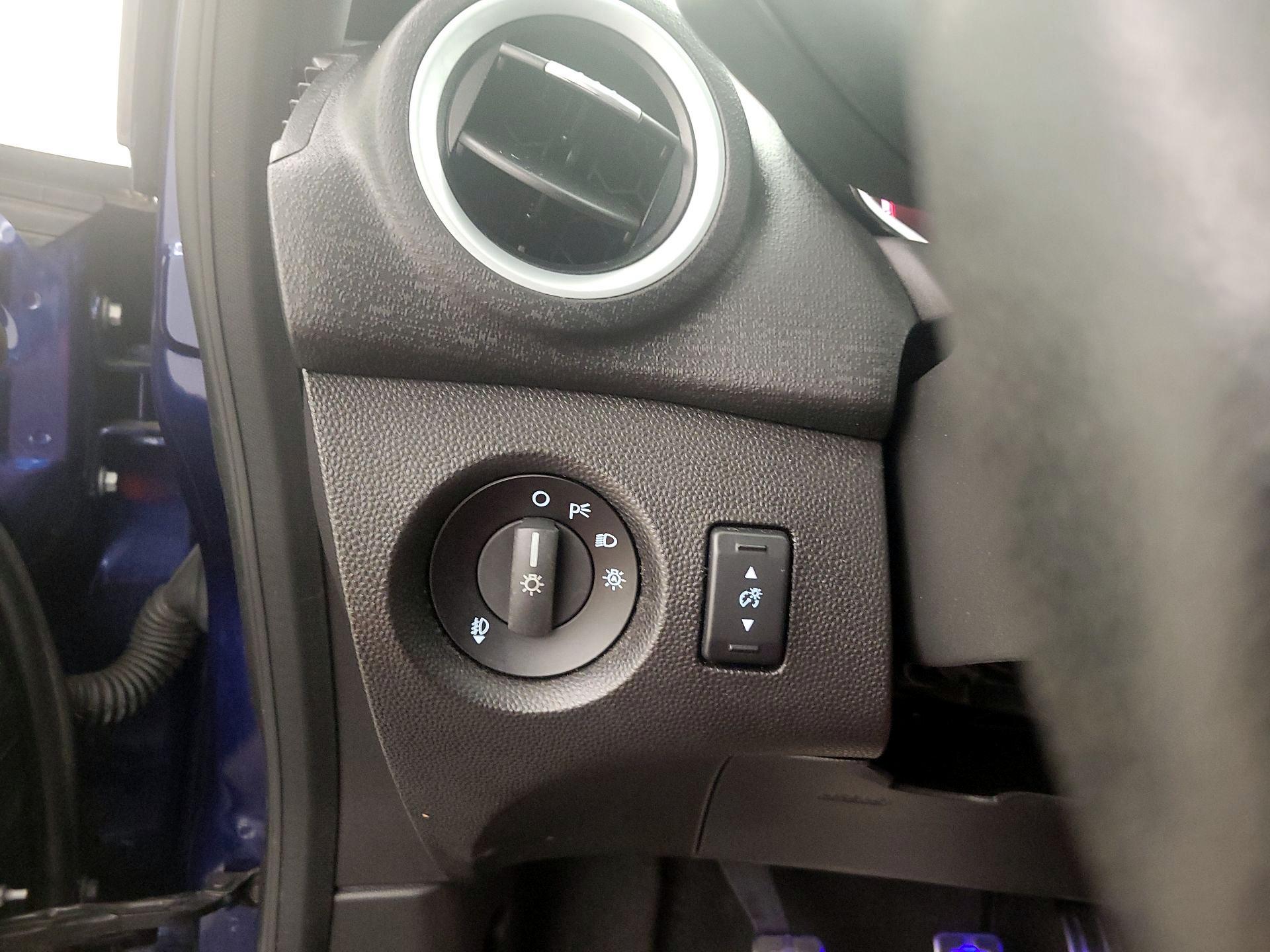 Thumbnail: 2016 Ford Fiesta - 13