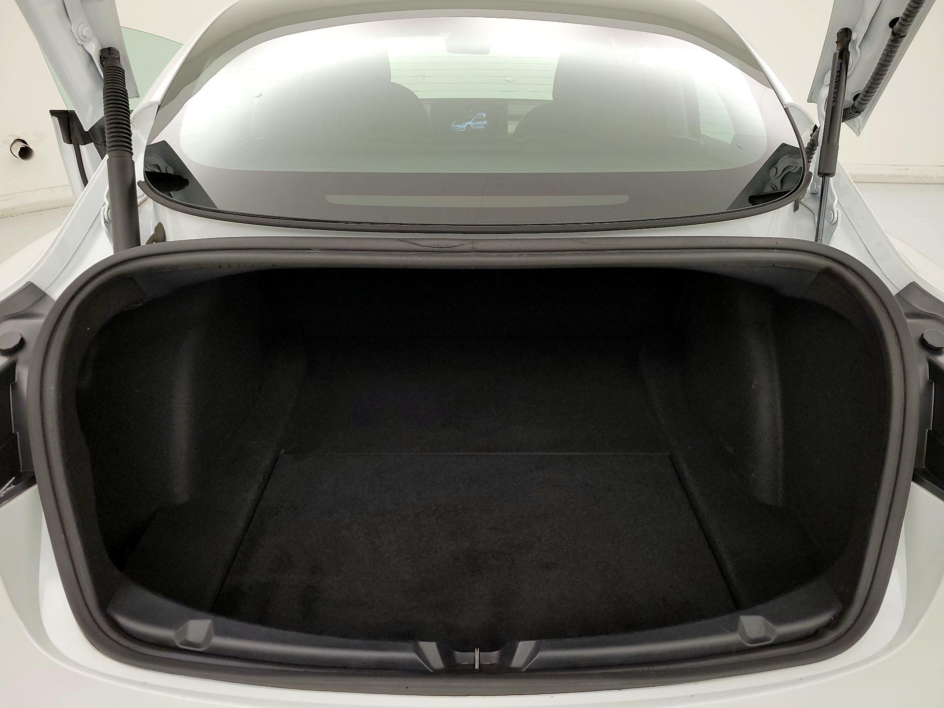 Thumbnail: 2022 Tesla Model 3 - 20