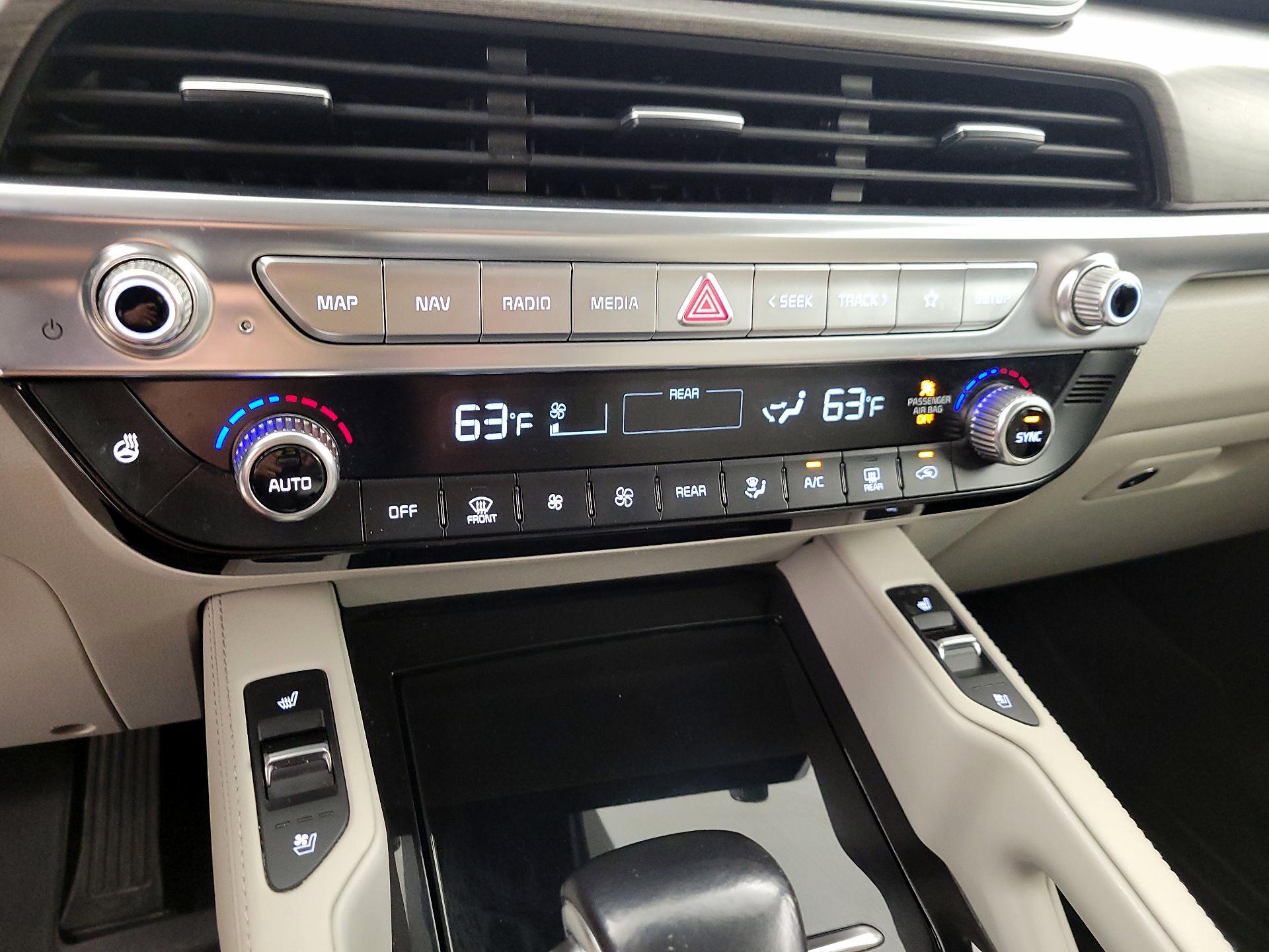 Thumbnail: 2020 Kia Telluride - 17