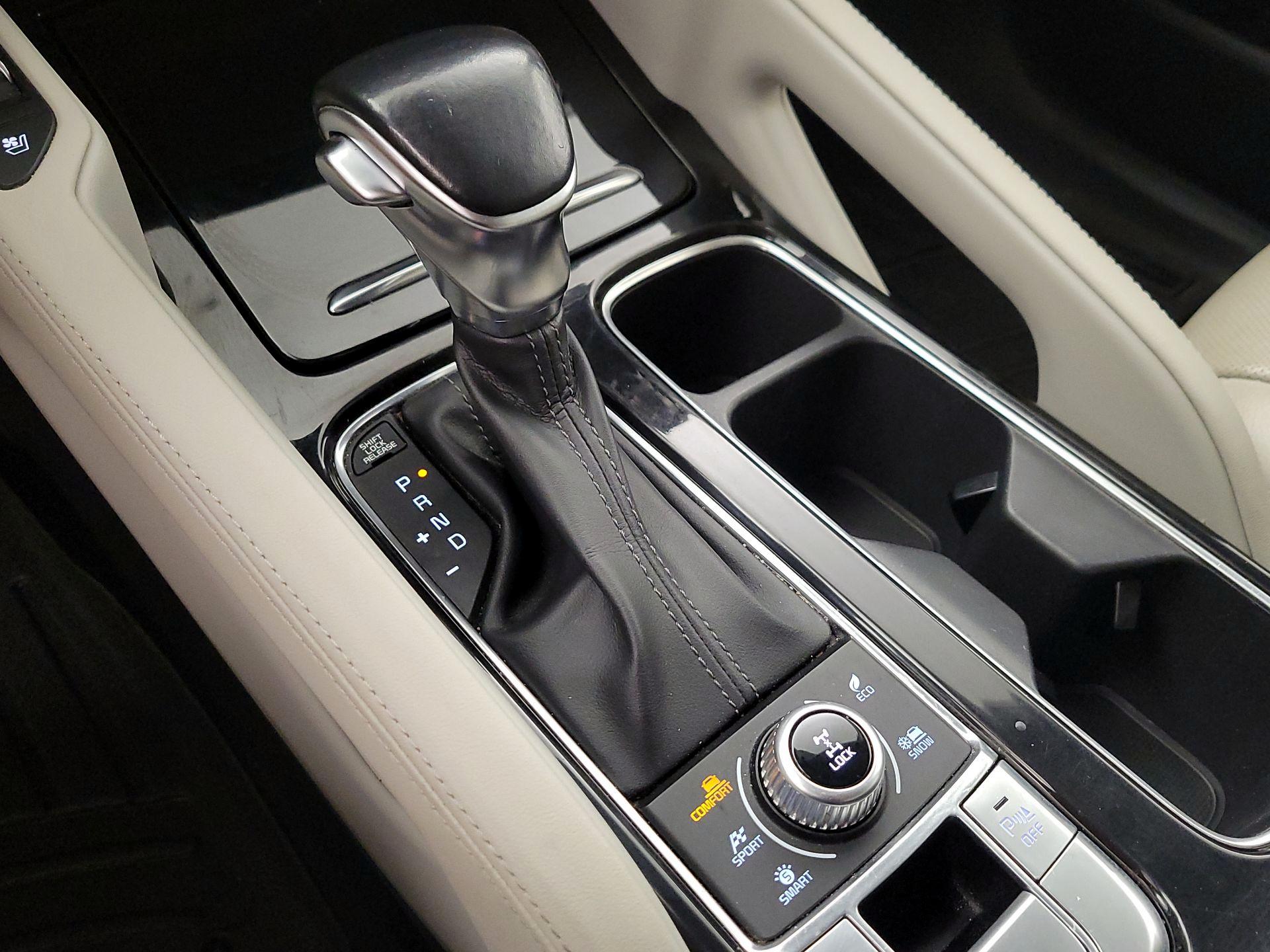 Thumbnail: 2020 Kia Telluride - 18