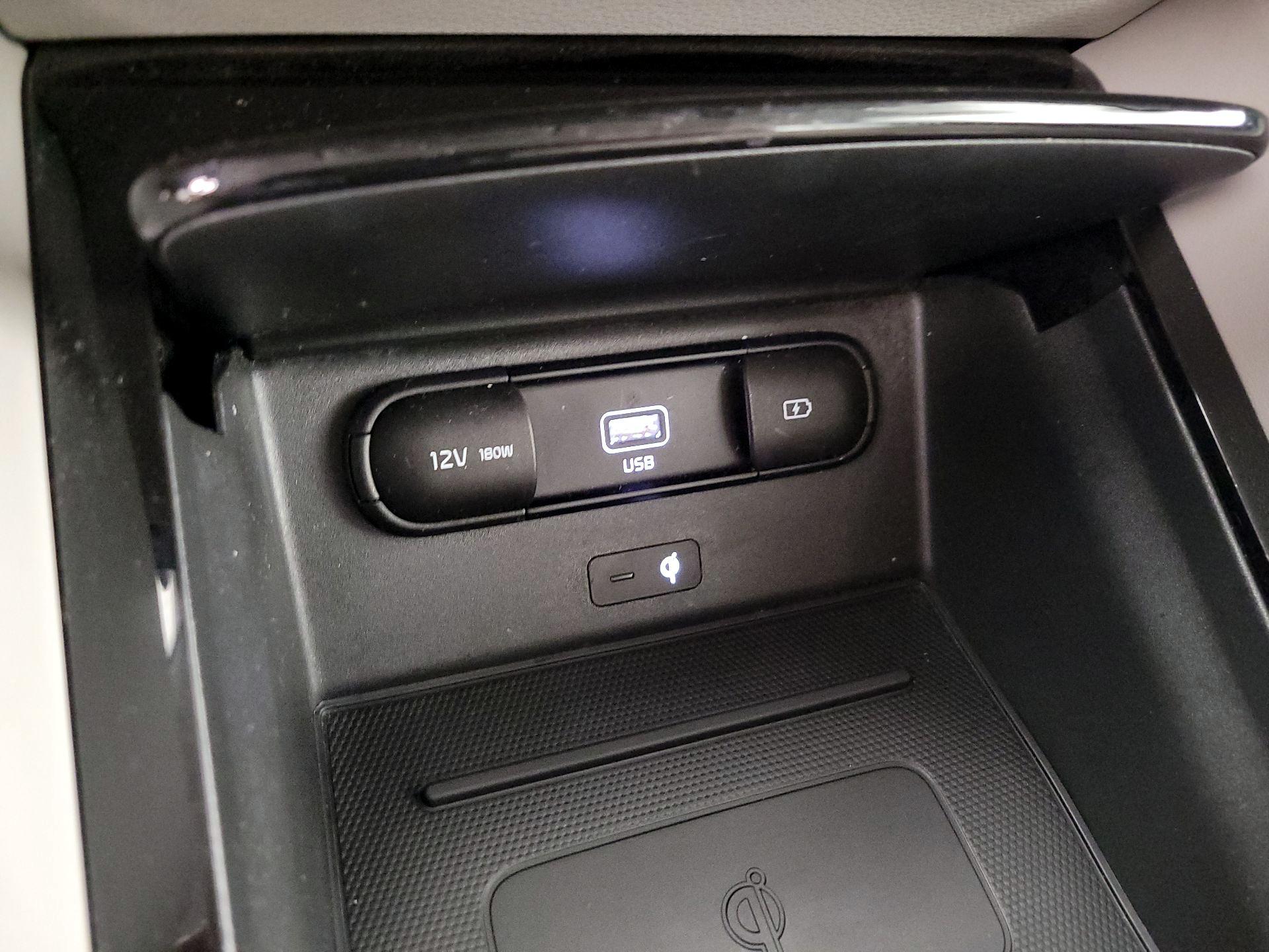 Thumbnail: 2020 Kia Telluride - 19