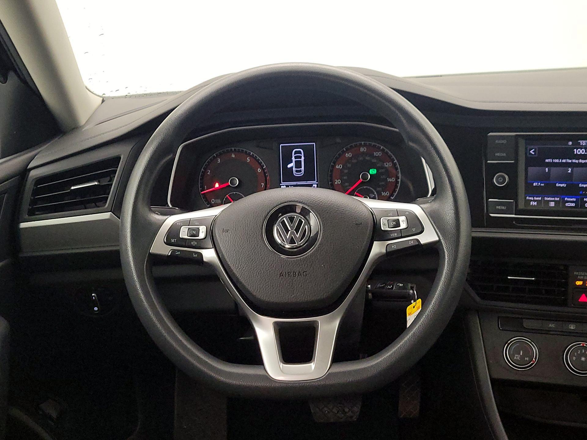 Thumbnail: 2021 Volkswagen Jetta - 10