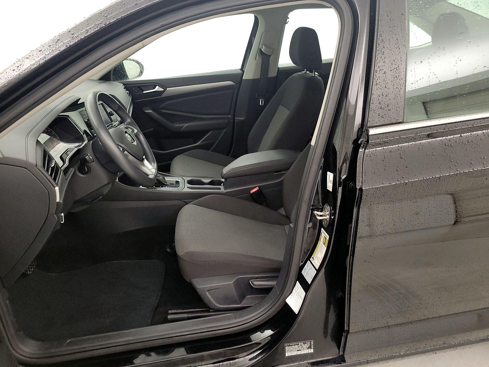 Thumbnail: 2021 Volkswagen Jetta - 11