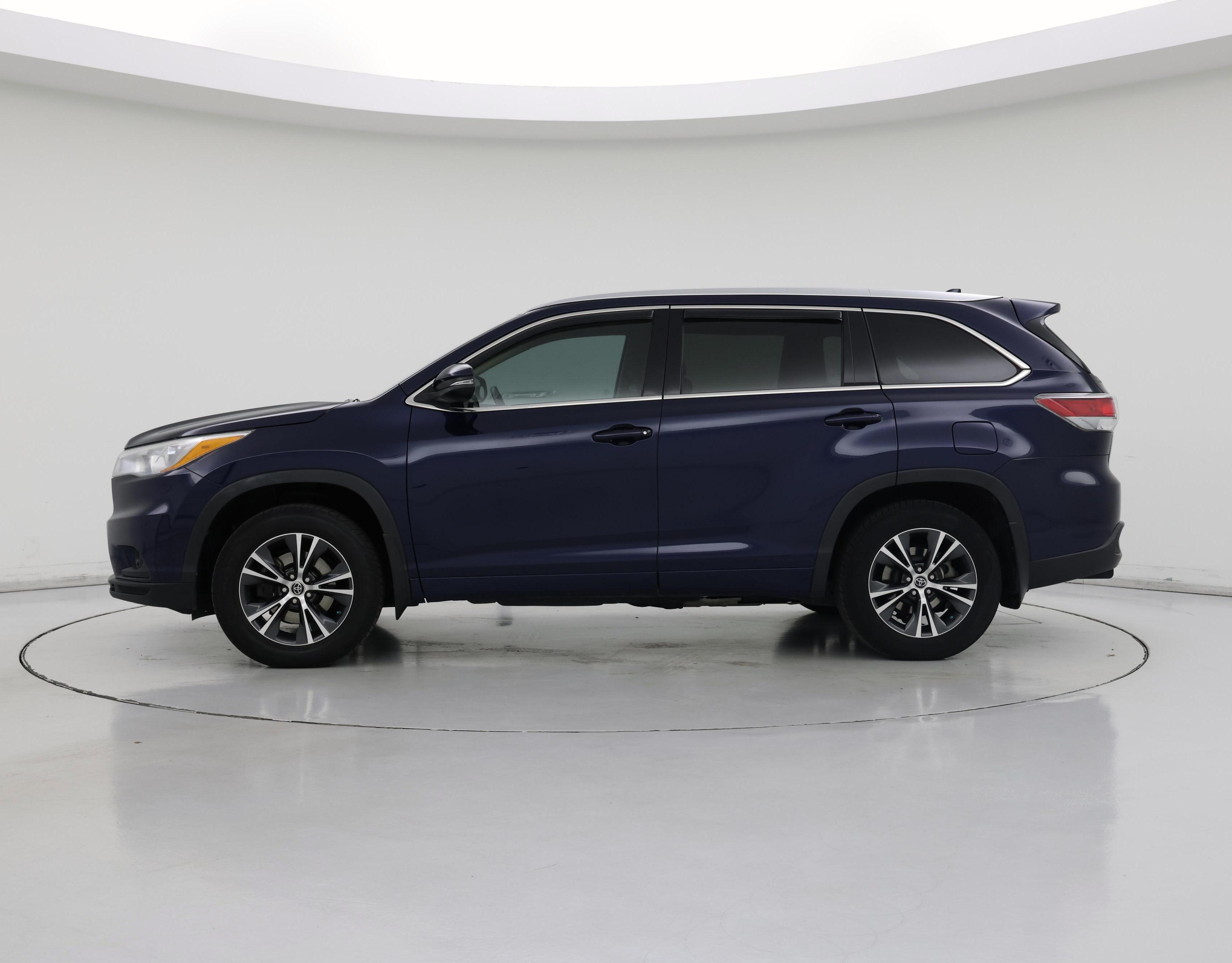Thumbnail: 2016 Toyota Highlander - 3