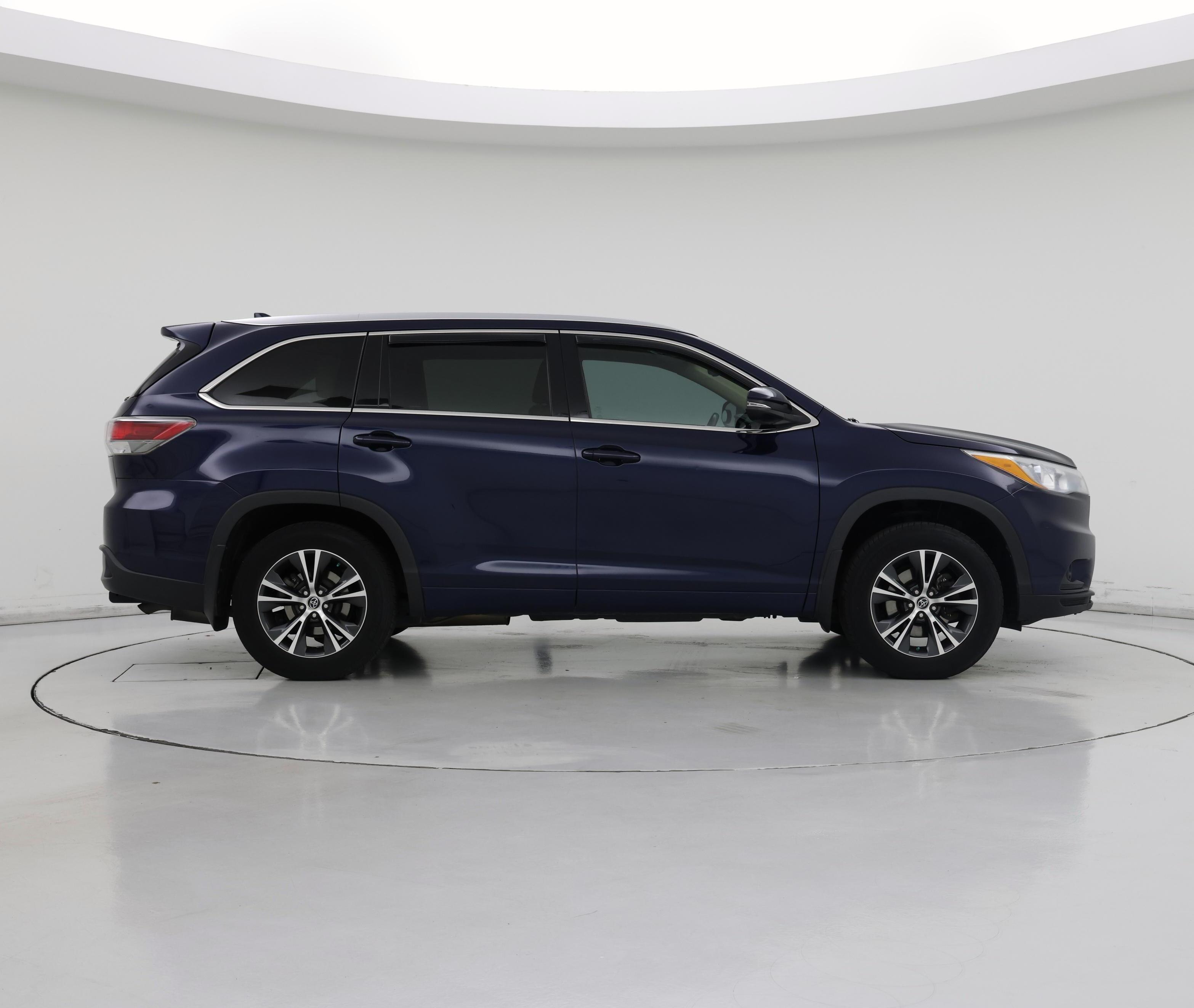 Thumbnail: 2016 Toyota Highlander - 7