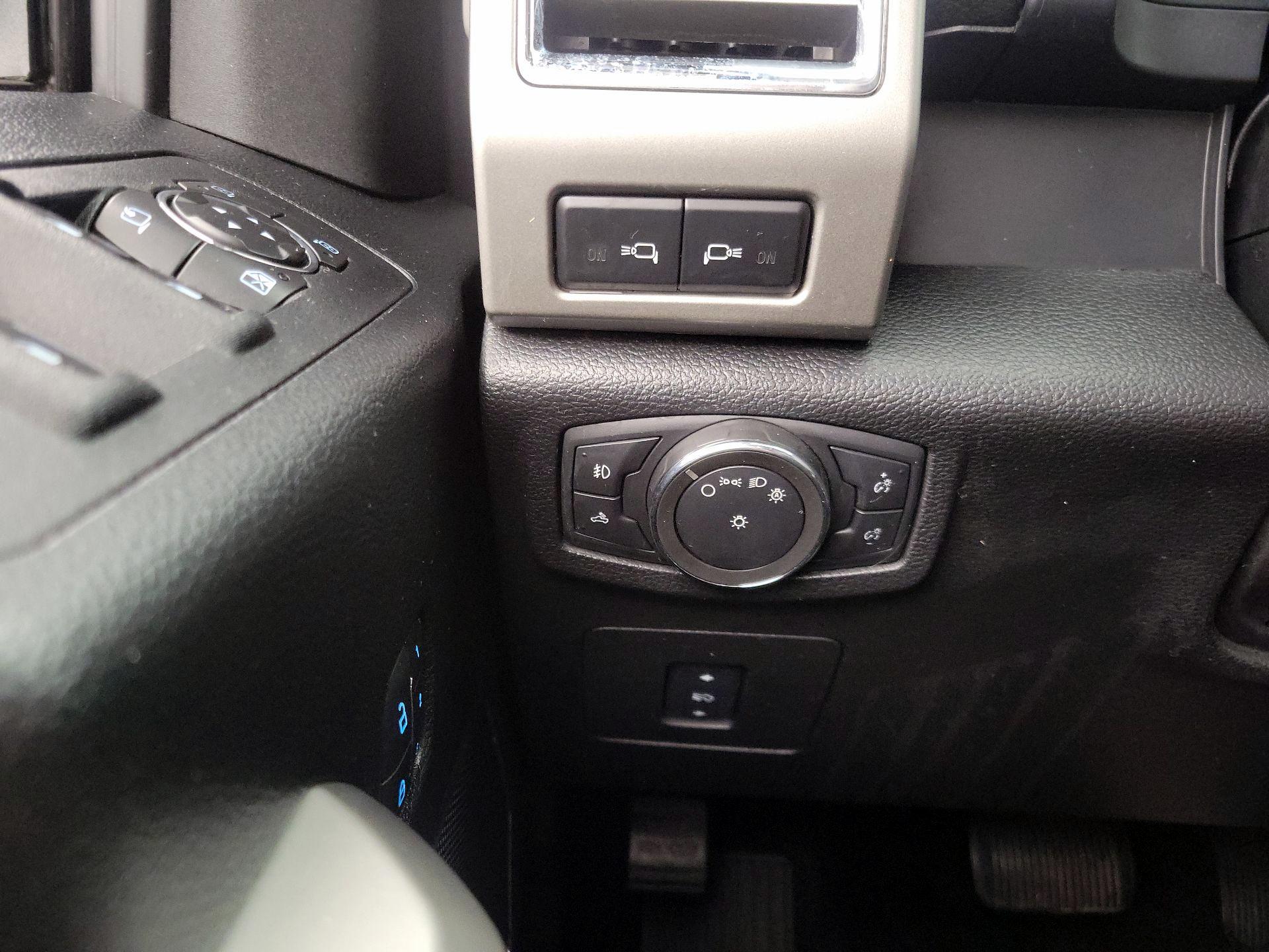 Thumbnail: 2015 Ford F-150 - 13