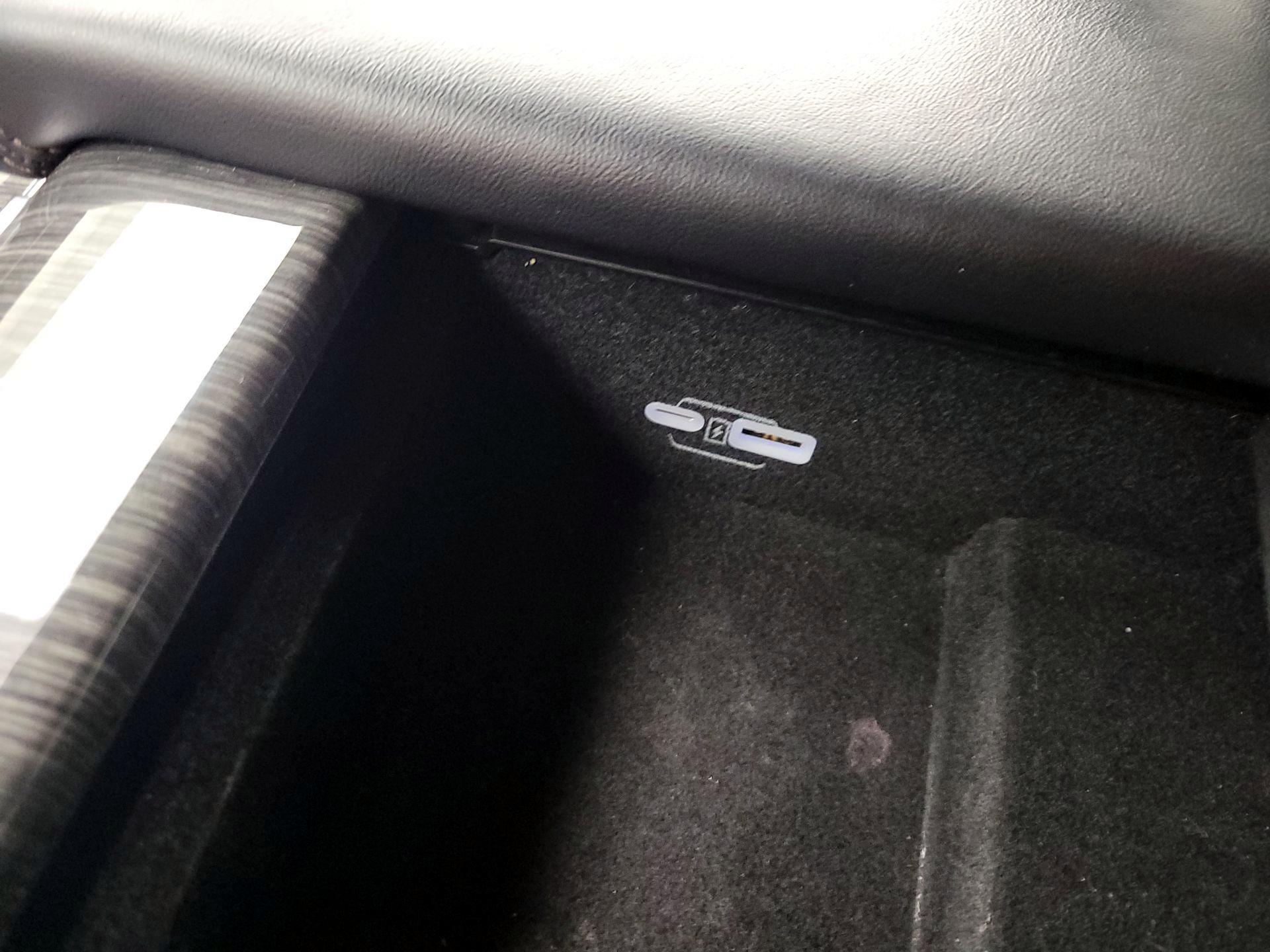 Thumbnail: 2022 Jeep Wagoneer - 19