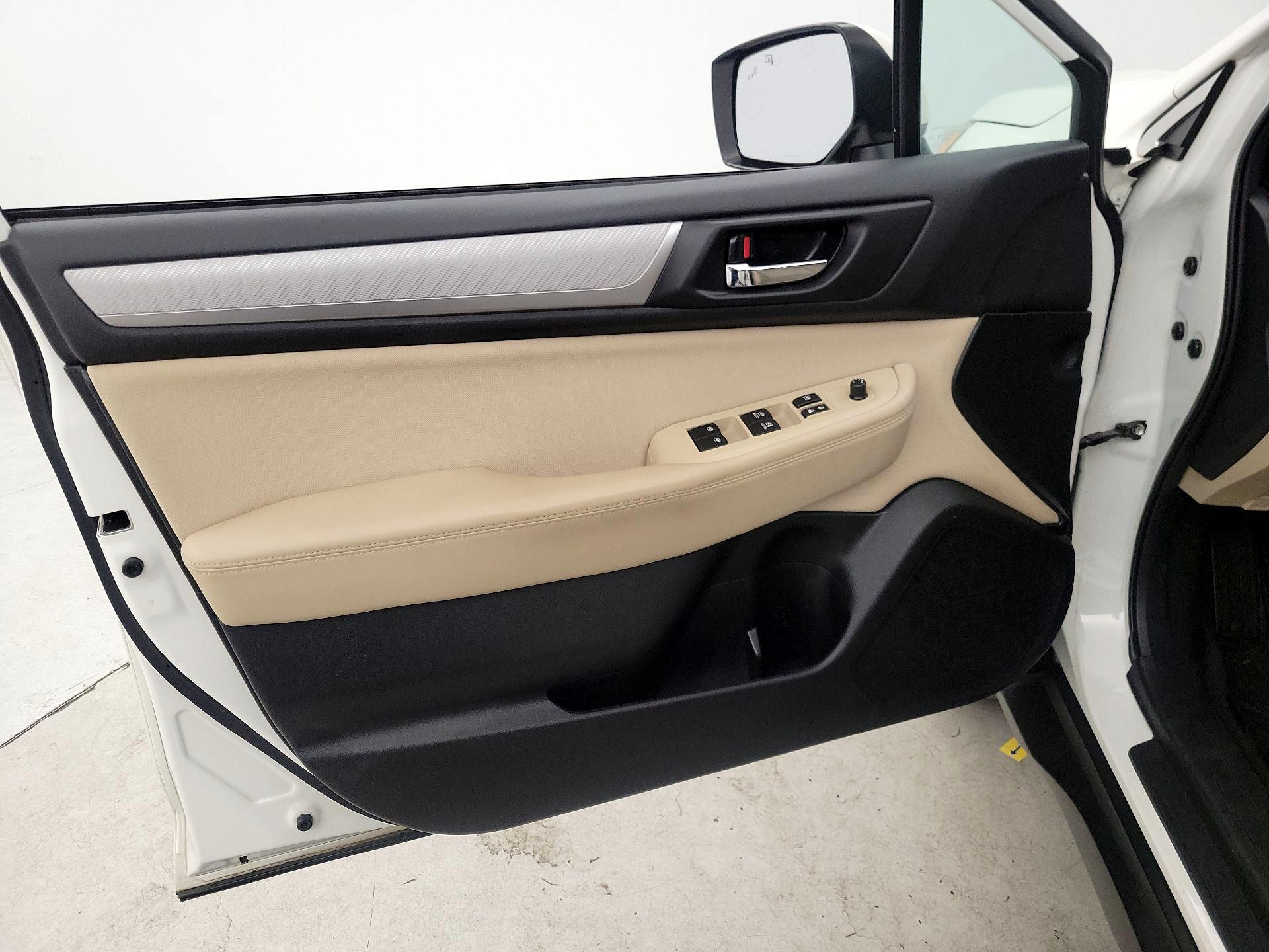 Thumbnail: 2016 Subaru Outback - 12