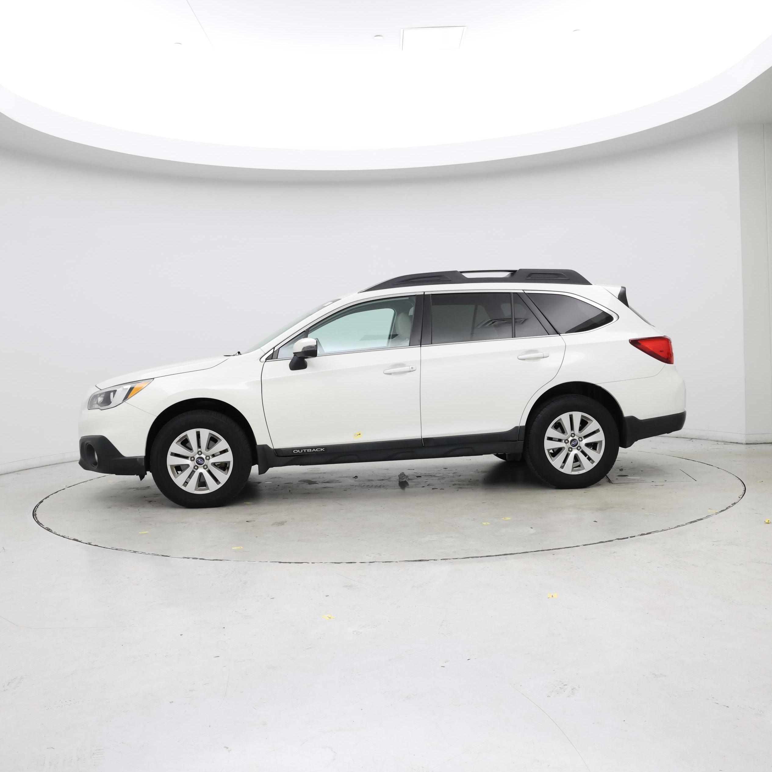 Thumbnail: 2016 Subaru Outback - 3