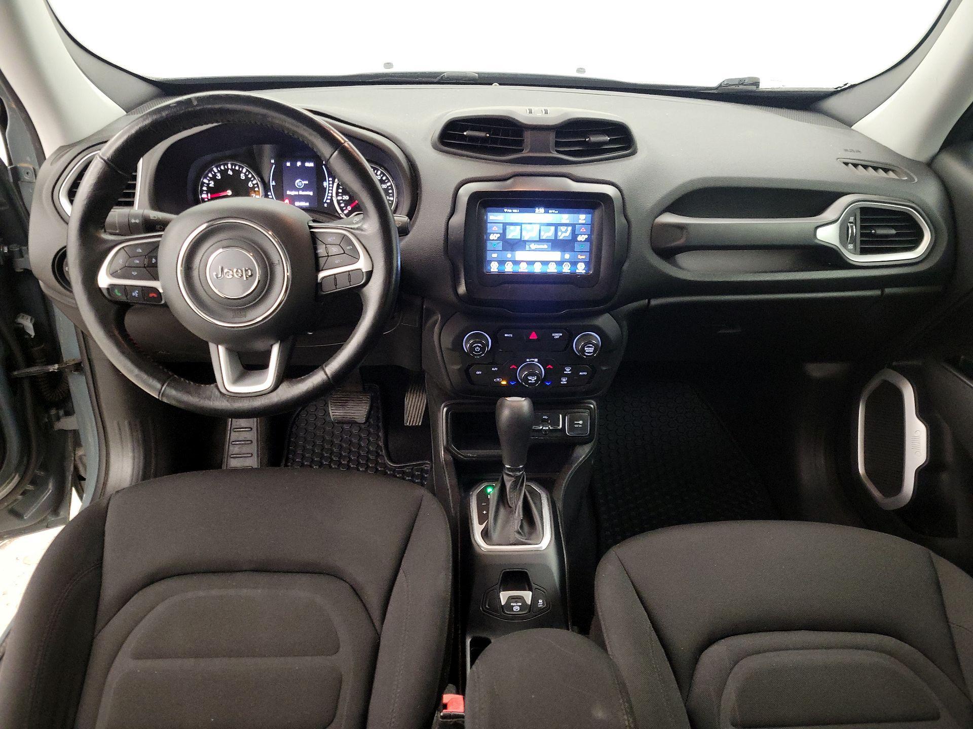 Thumbnail: 2018 Jeep Renegade - 9