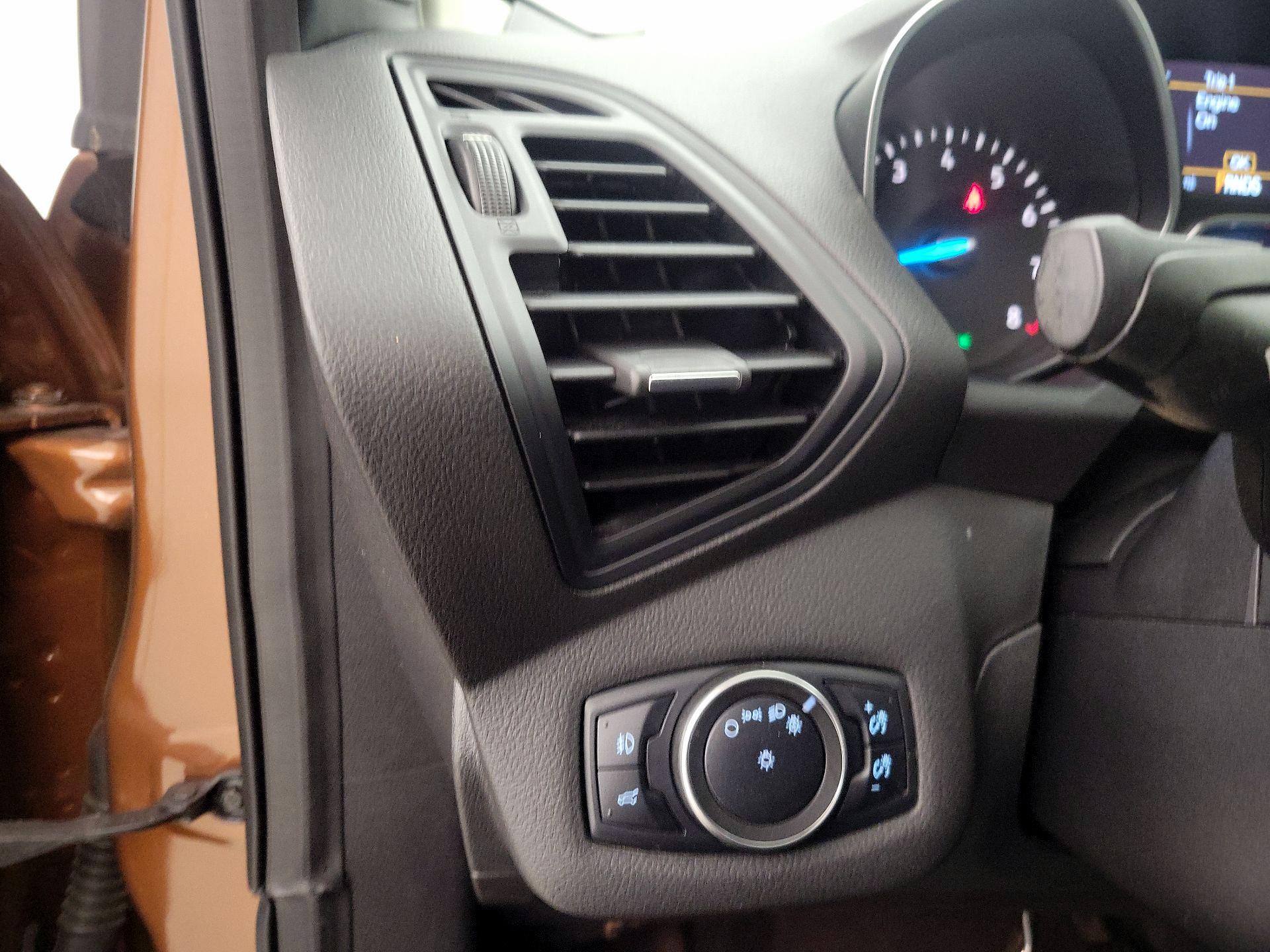 Thumbnail: 2017 Ford Escape - 13