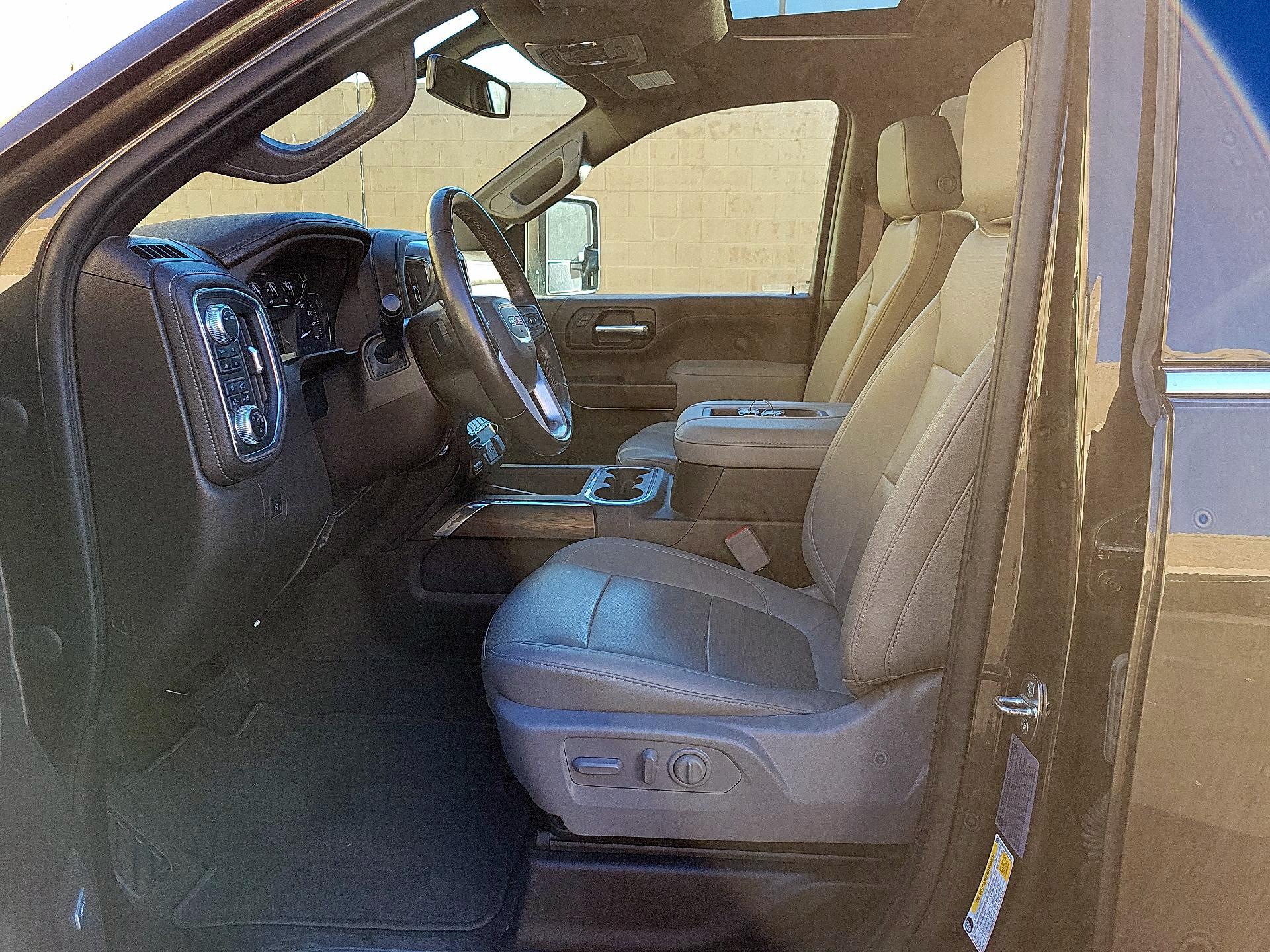 Thumbnail: 2022 GMC Sierra 3500 - 9