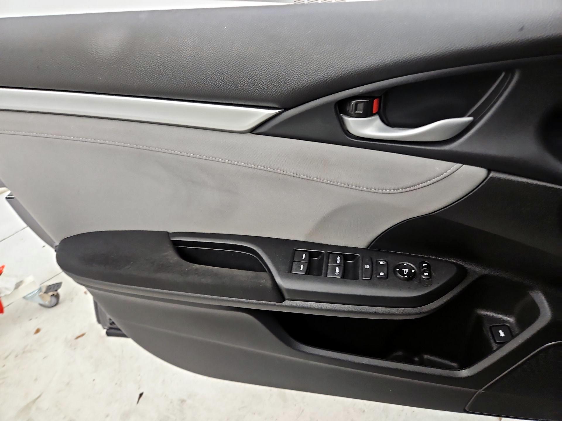 Thumbnail: 2020 Honda Civic - 12