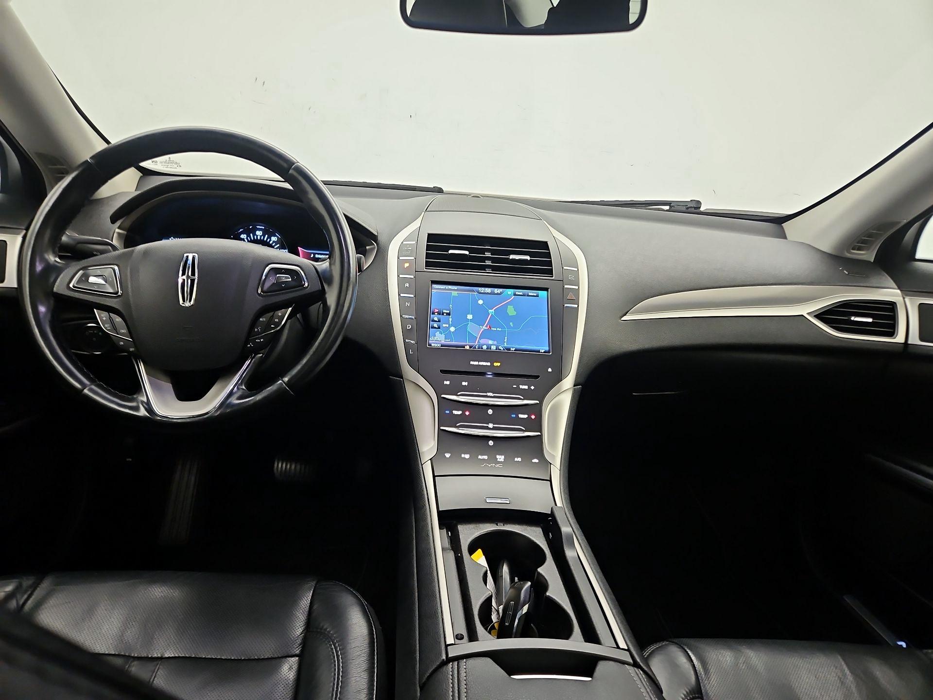 Thumbnail: 2016 Lincoln MKZ - 9