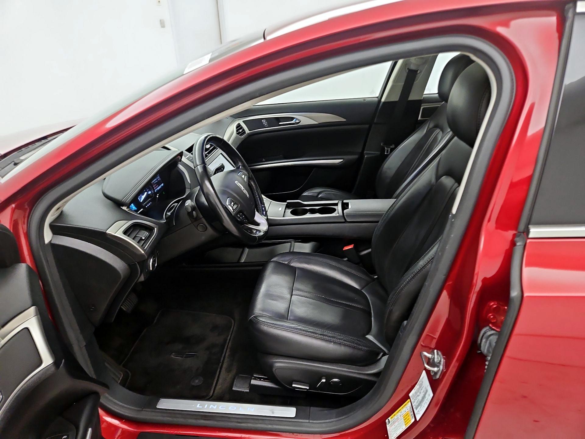 Thumbnail: 2016 Lincoln MKZ - 11