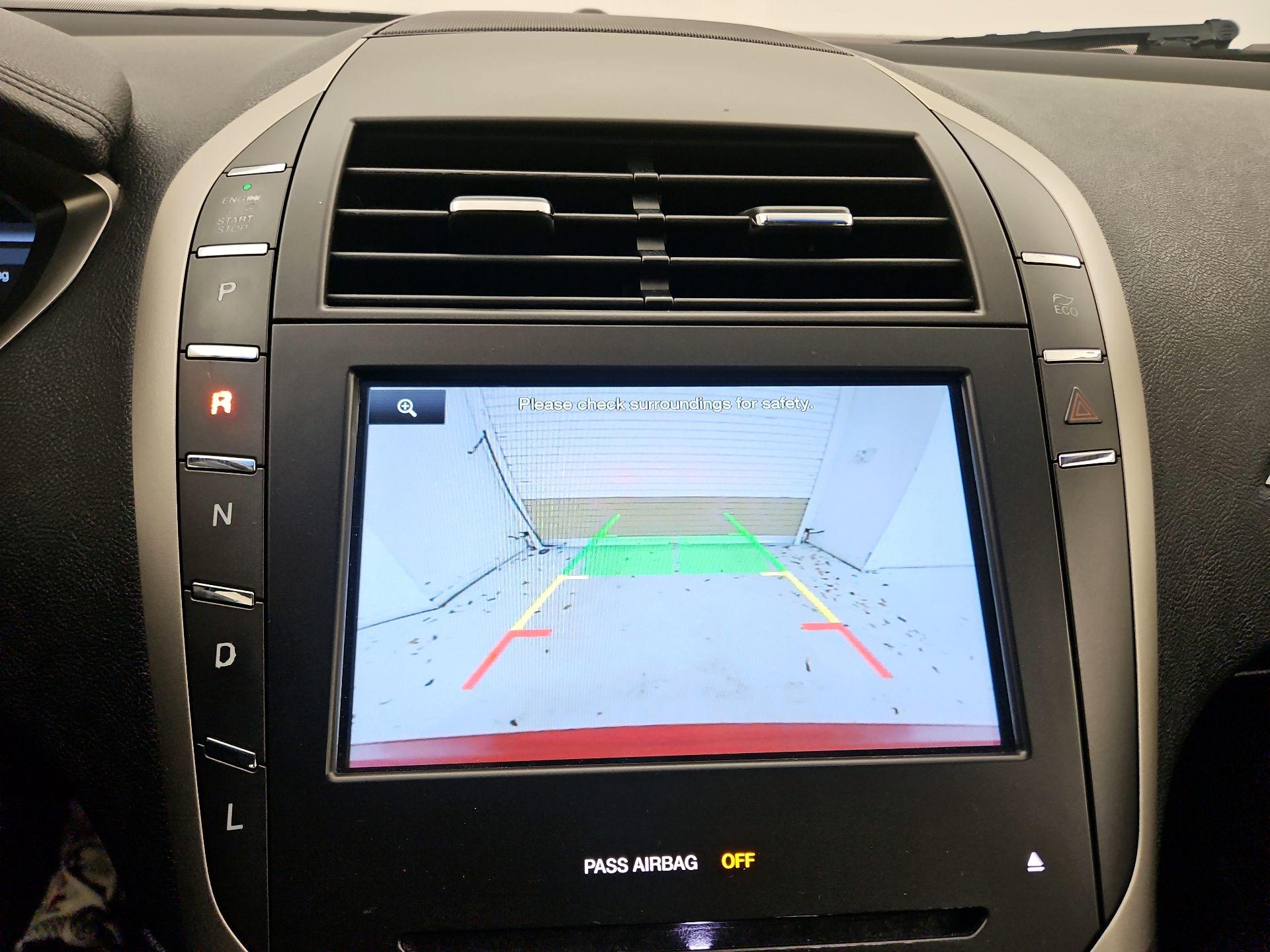 Thumbnail: 2016 Lincoln MKZ - 15