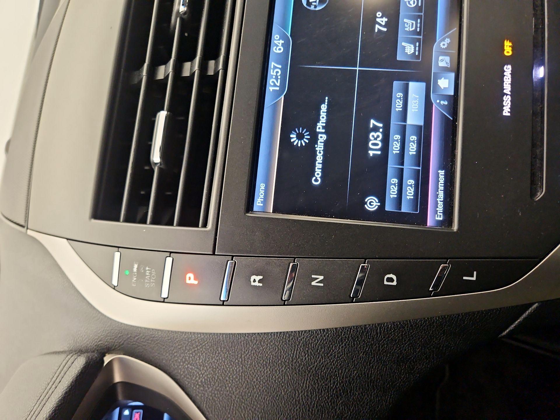 Thumbnail: 2016 Lincoln MKZ - 18