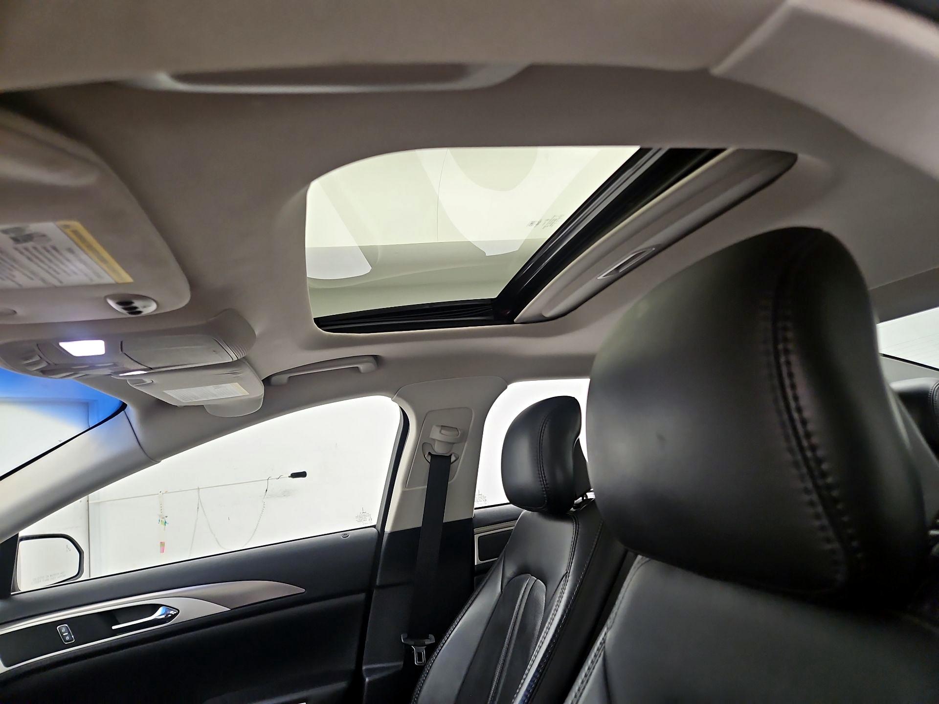 Thumbnail: 2016 Lincoln MKZ - 20