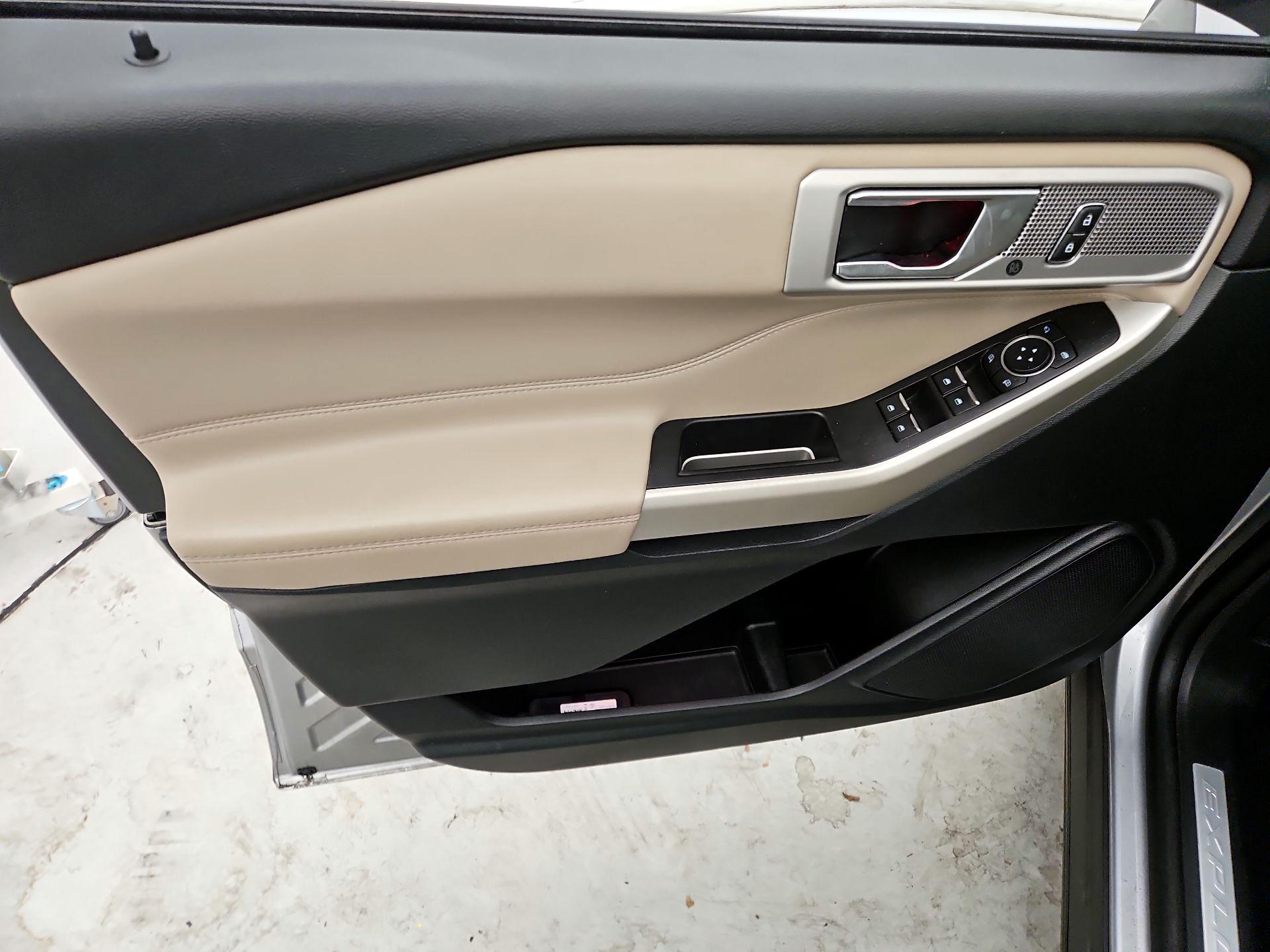 Thumbnail: 2021 Ford Explorer - 12